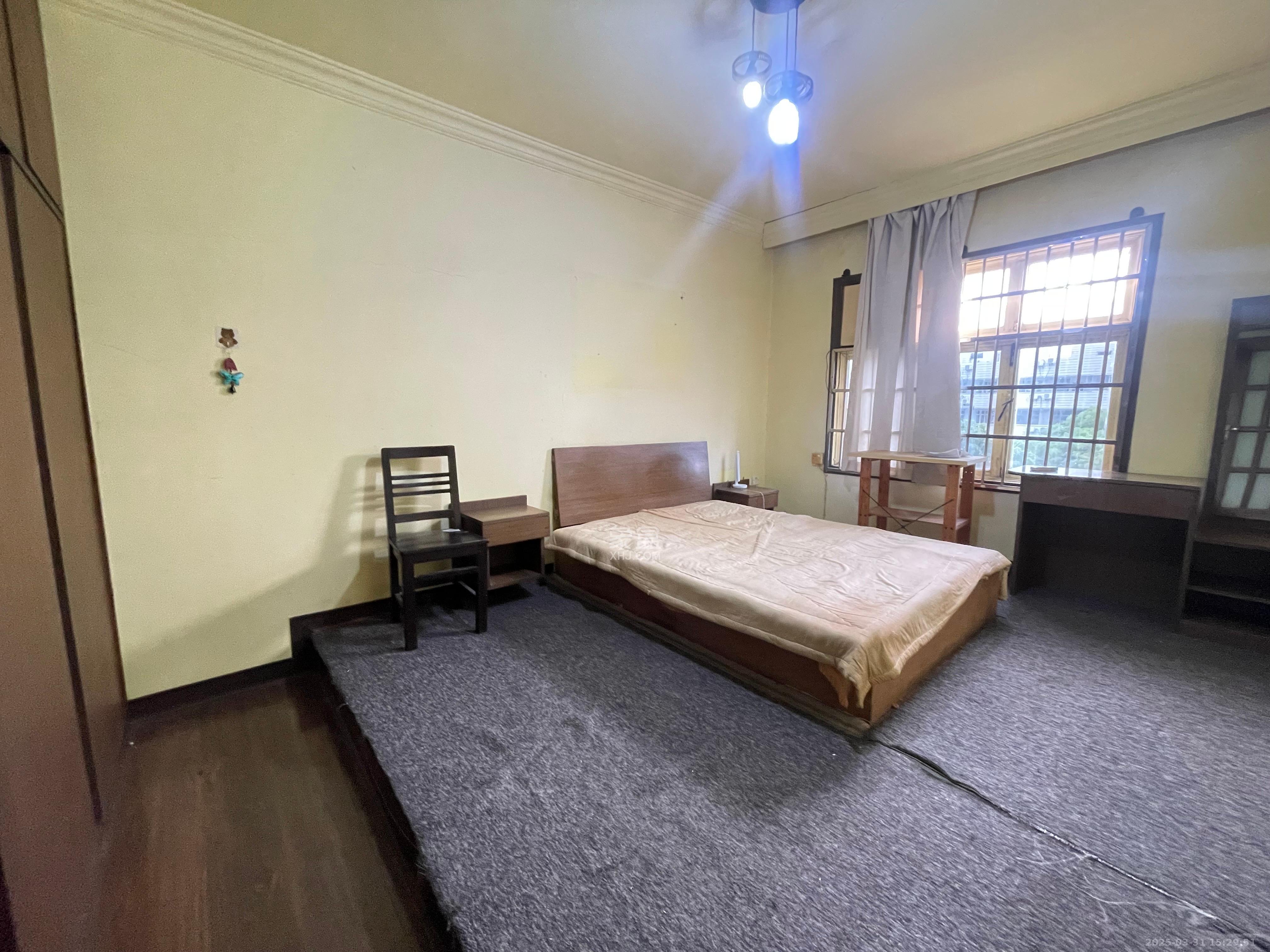 建工集团单位房  3室1厅1卫   2400.00元/月室内图