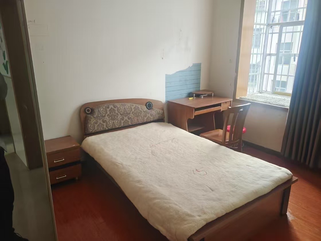 永通小区 3室2厅1卫 1200.0元/月 永通小区 3室2厅1卫 1200.0元/月室内图