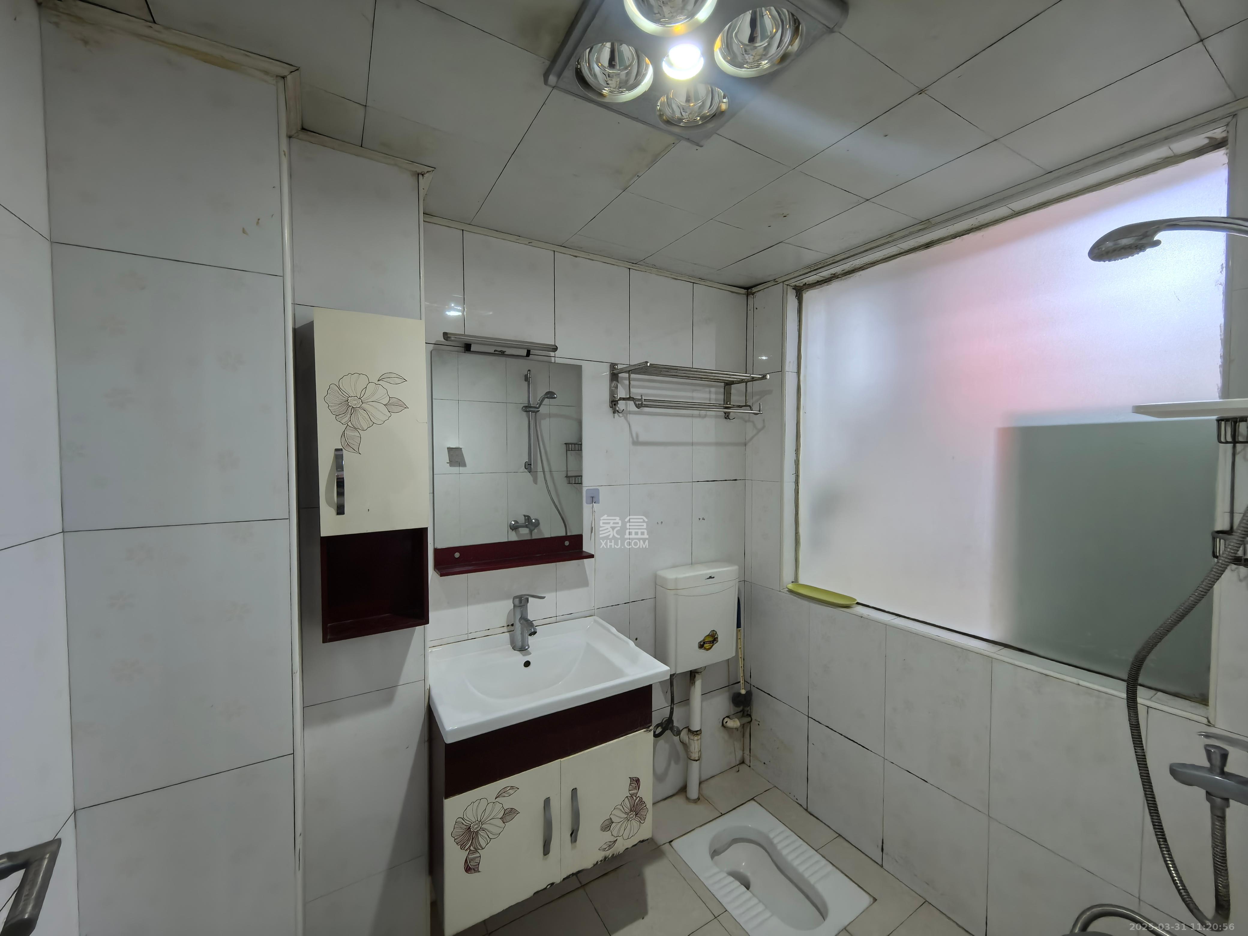 满庭芳小区  2室1厅1卫   1500.00元/月室内图
