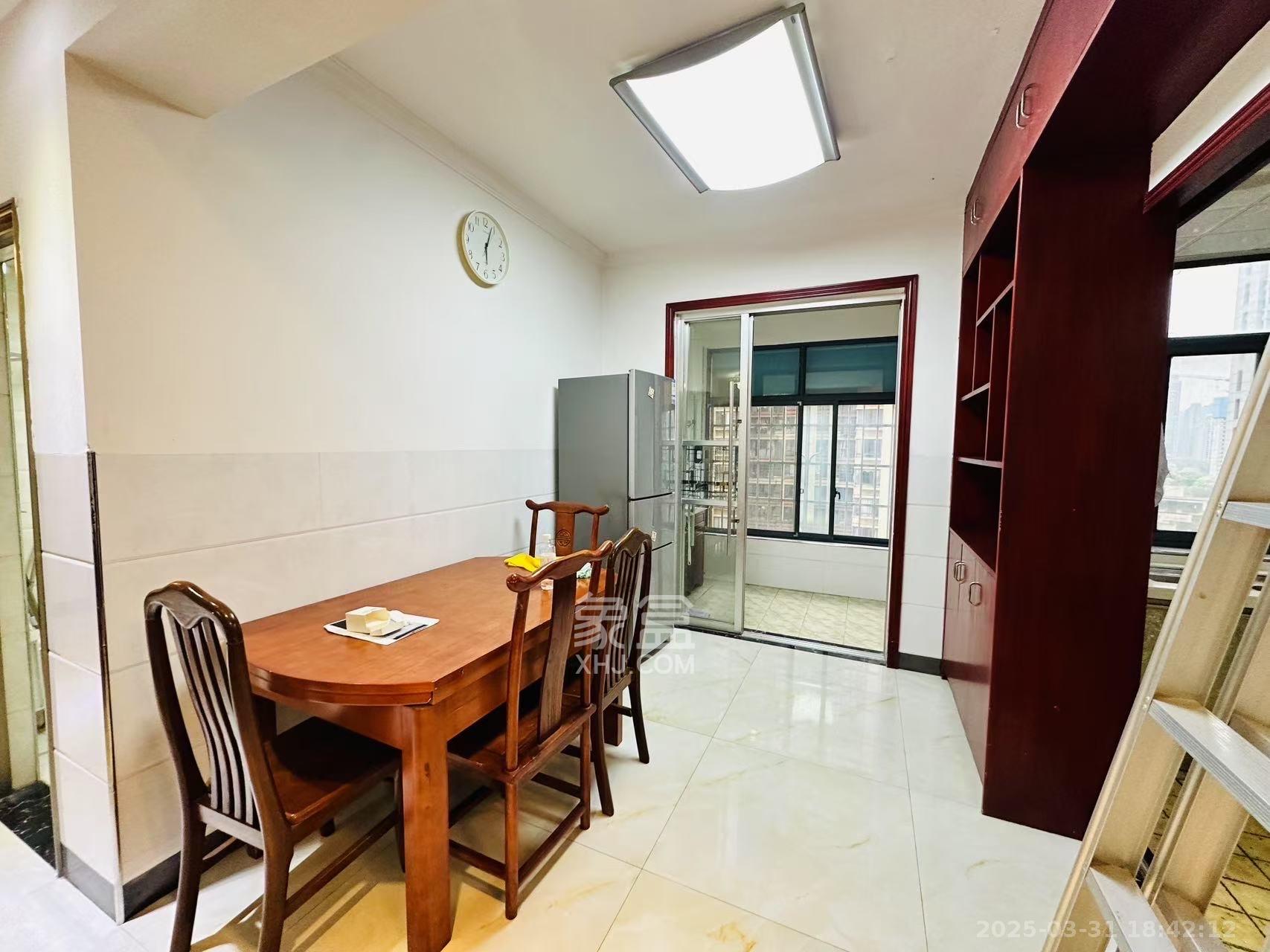 乾城(兴旺乾城) 3室2厅2卫 2600.0元/月 乾城(兴旺乾城) 3室2厅2卫 2600.0元/月室内图