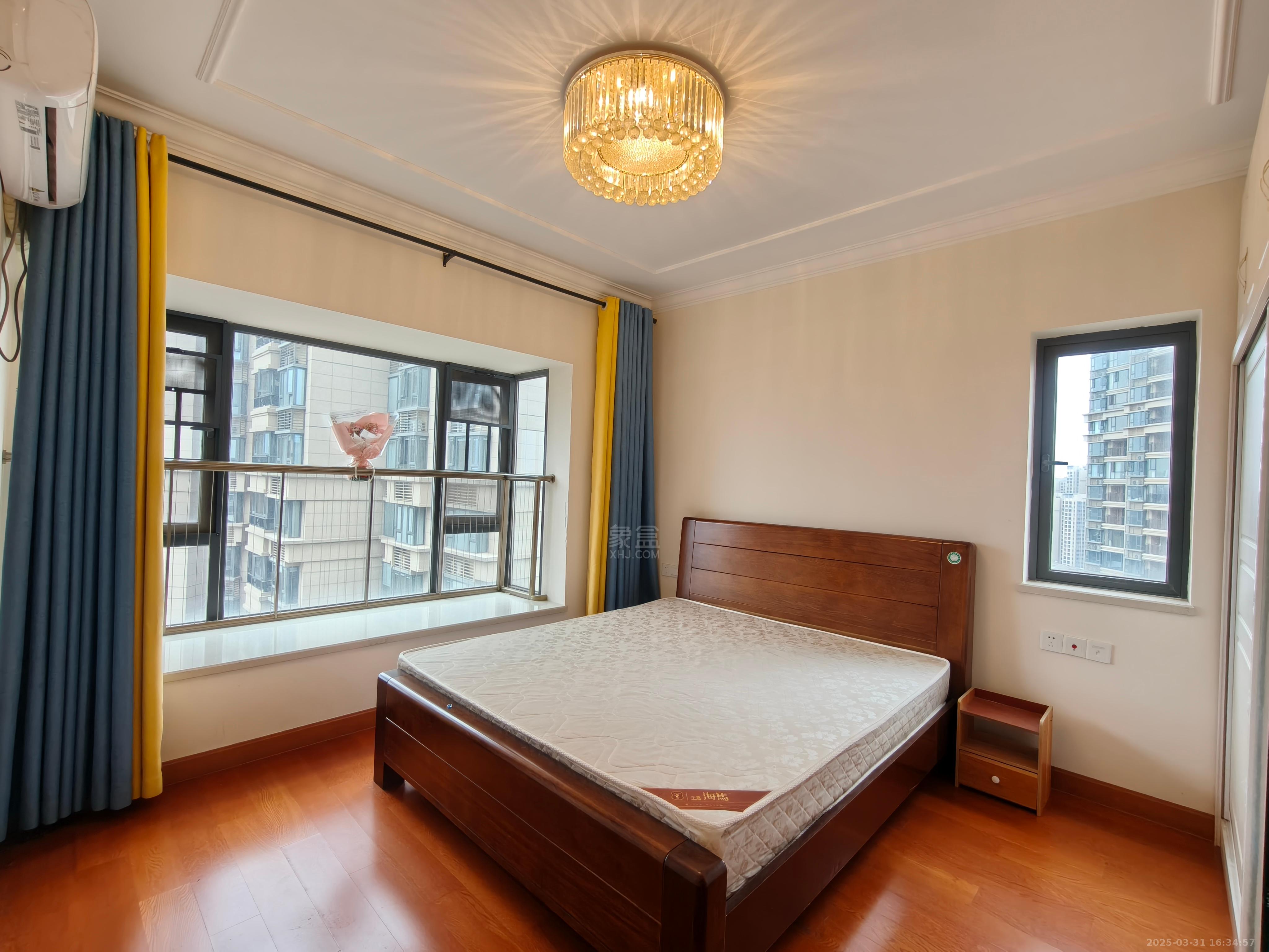 恒大华府 3室2厅2卫 2400.0元/月 恒大华府 3室2厅2卫 2400.0元/月室内图