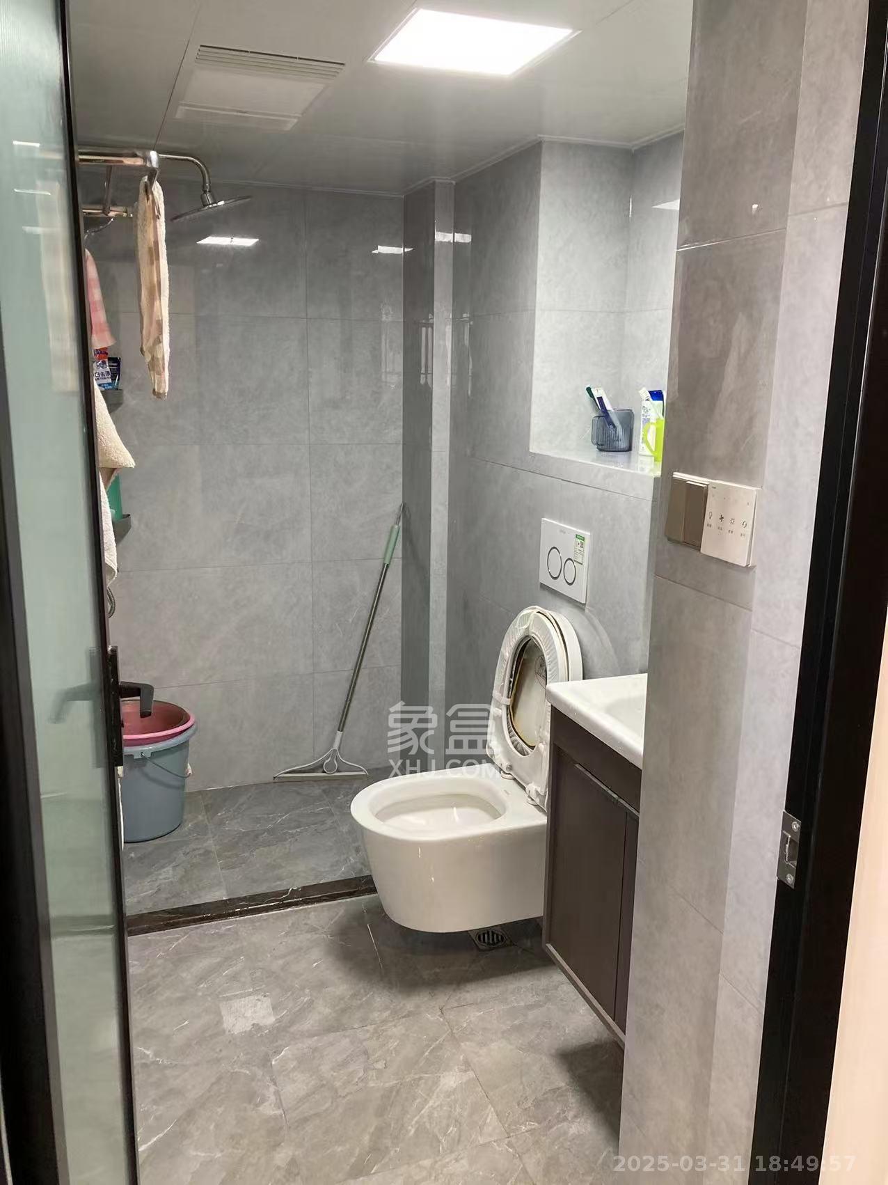 卓越中寰  2室1厅1卫   3500.00元/月室内图