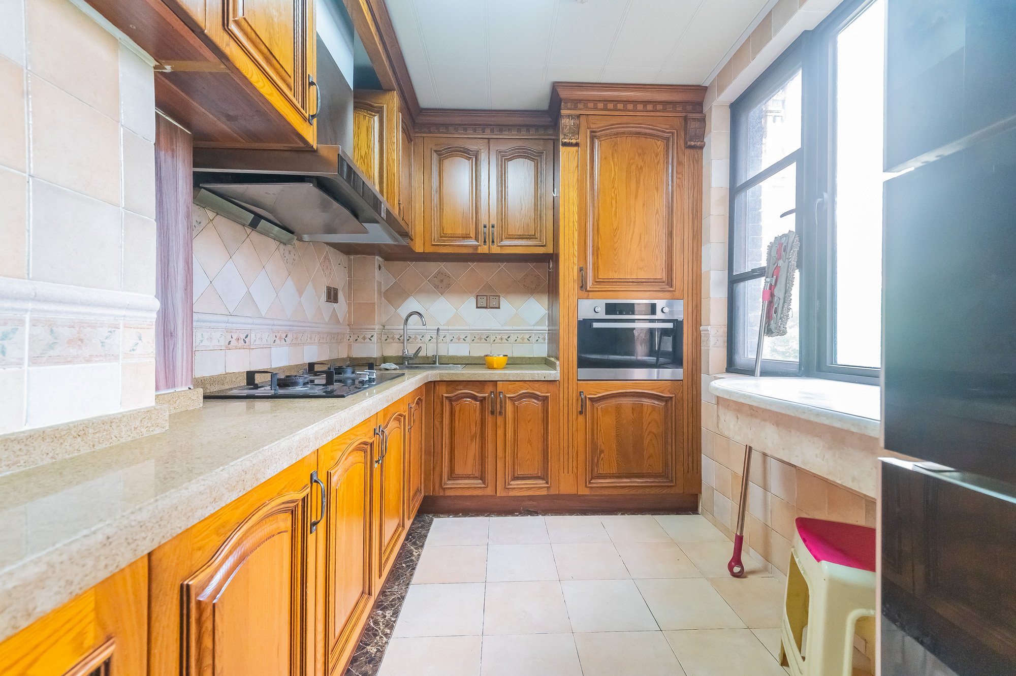 星湖湾一期洋房 4室2厅2卫 148.0万 星湖湾一期洋房 4室2厅2卫 148.0万厨房