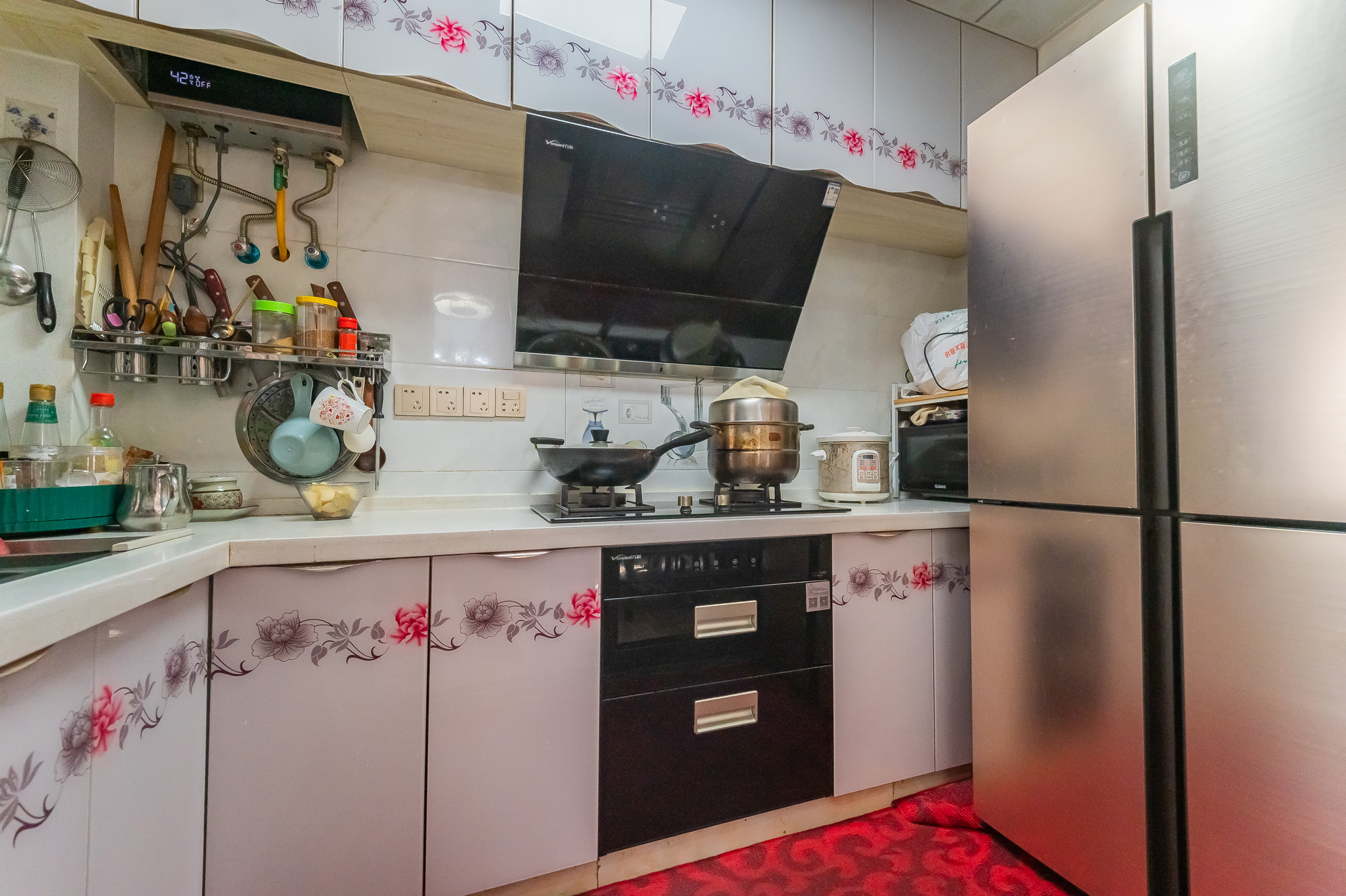 海伦春天  3室2厅2卫    88.0万 海伦春天  3室2厅2卫    88.0万厨房