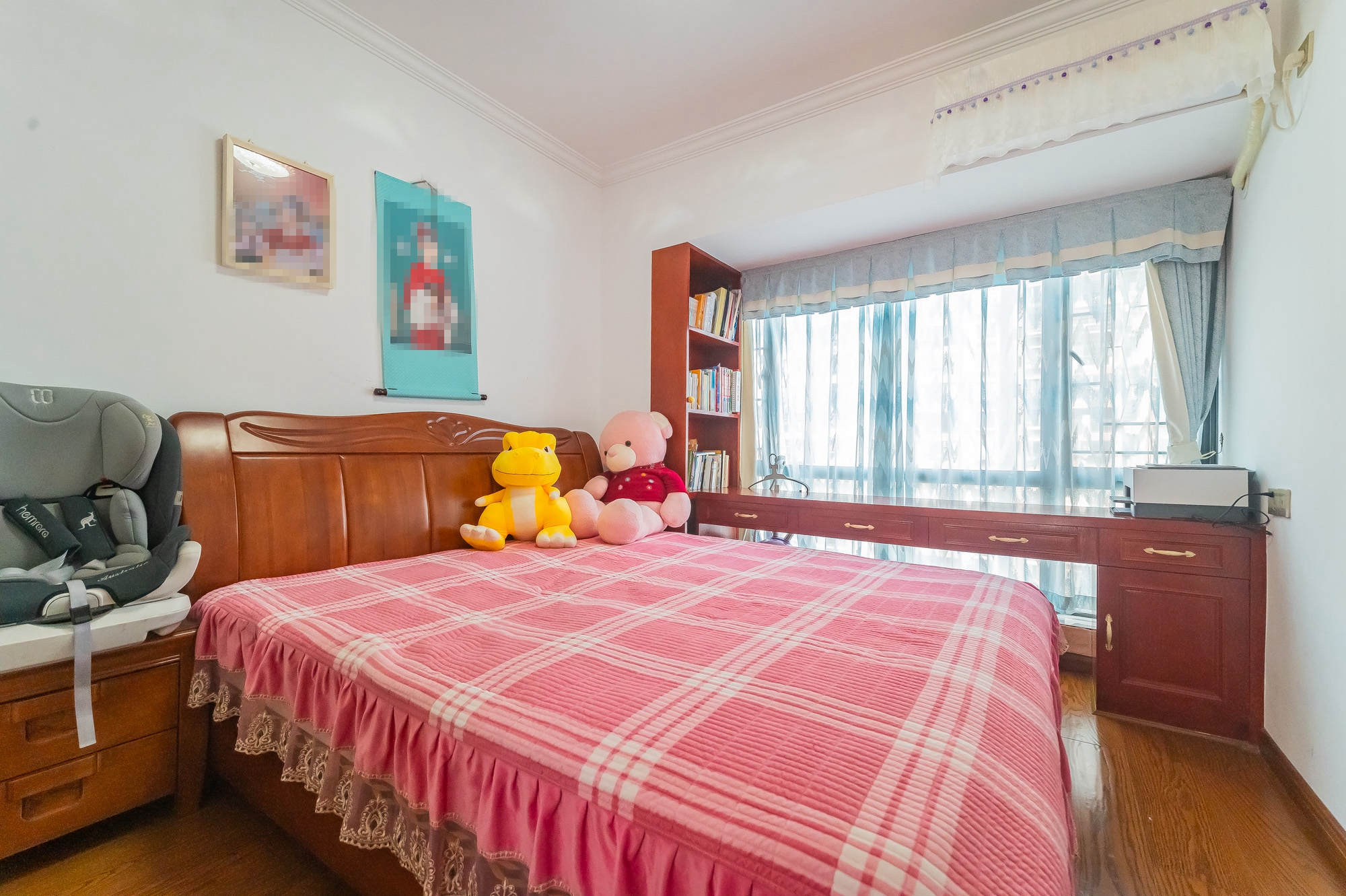 海伦春天  3室2厅2卫    88.0万 海伦春天  3室2厅2卫    88.0万卧室