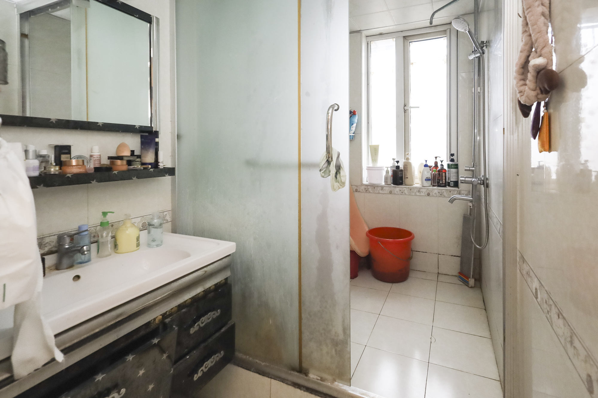 山语城一期  3室2厅2卫    86.0万 山语城一期  3室2厅2卫    86.0万卫生间