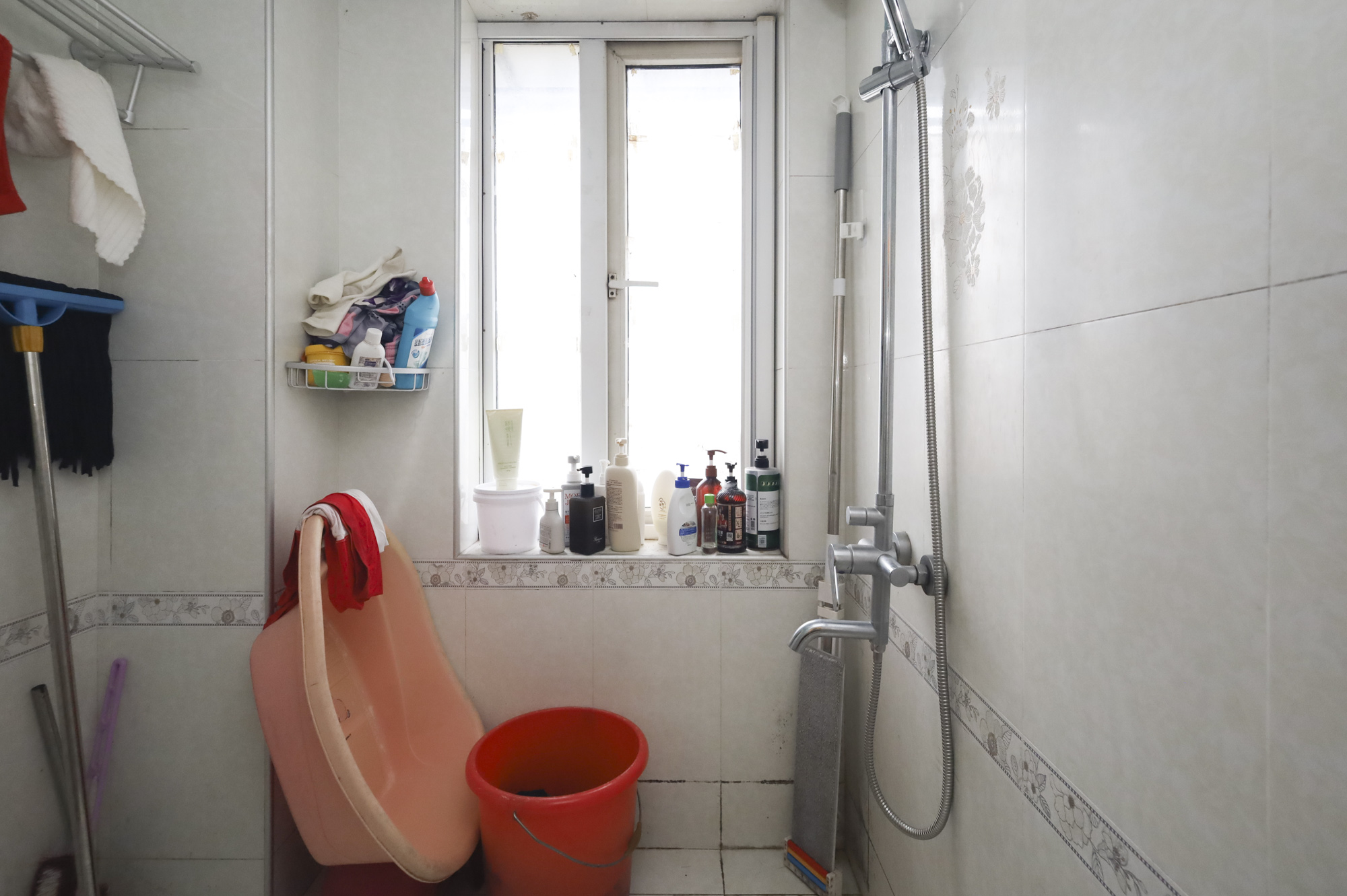 山语城一期  3室2厅2卫    86.0万 山语城一期  3室2厅2卫    86.0万卫生间