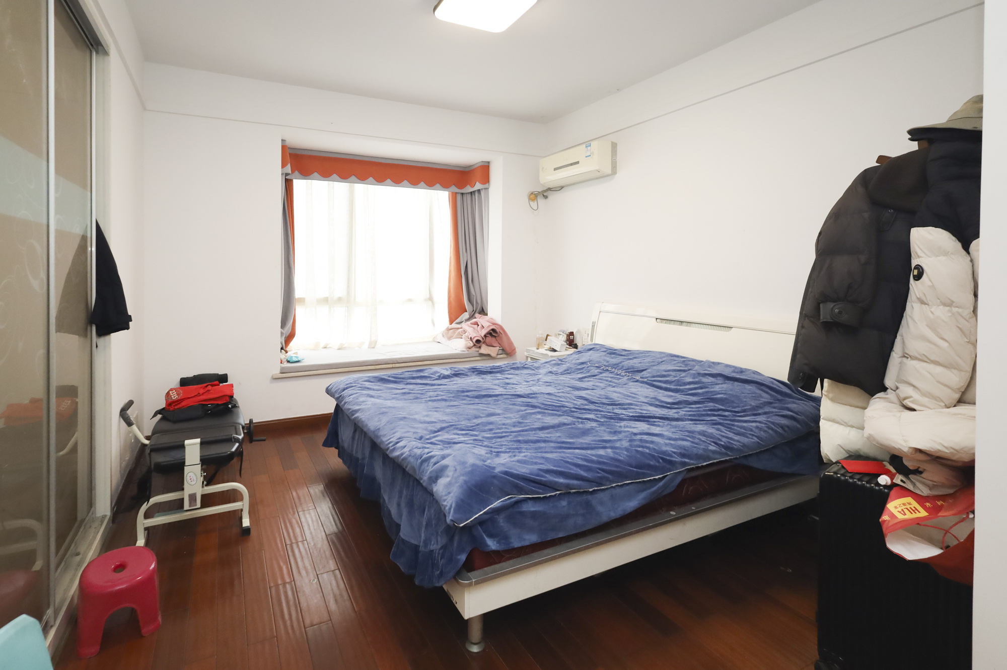 山语城一期  3室2厅2卫    86.0万 山语城一期  3室2厅2卫    86.0万卧室