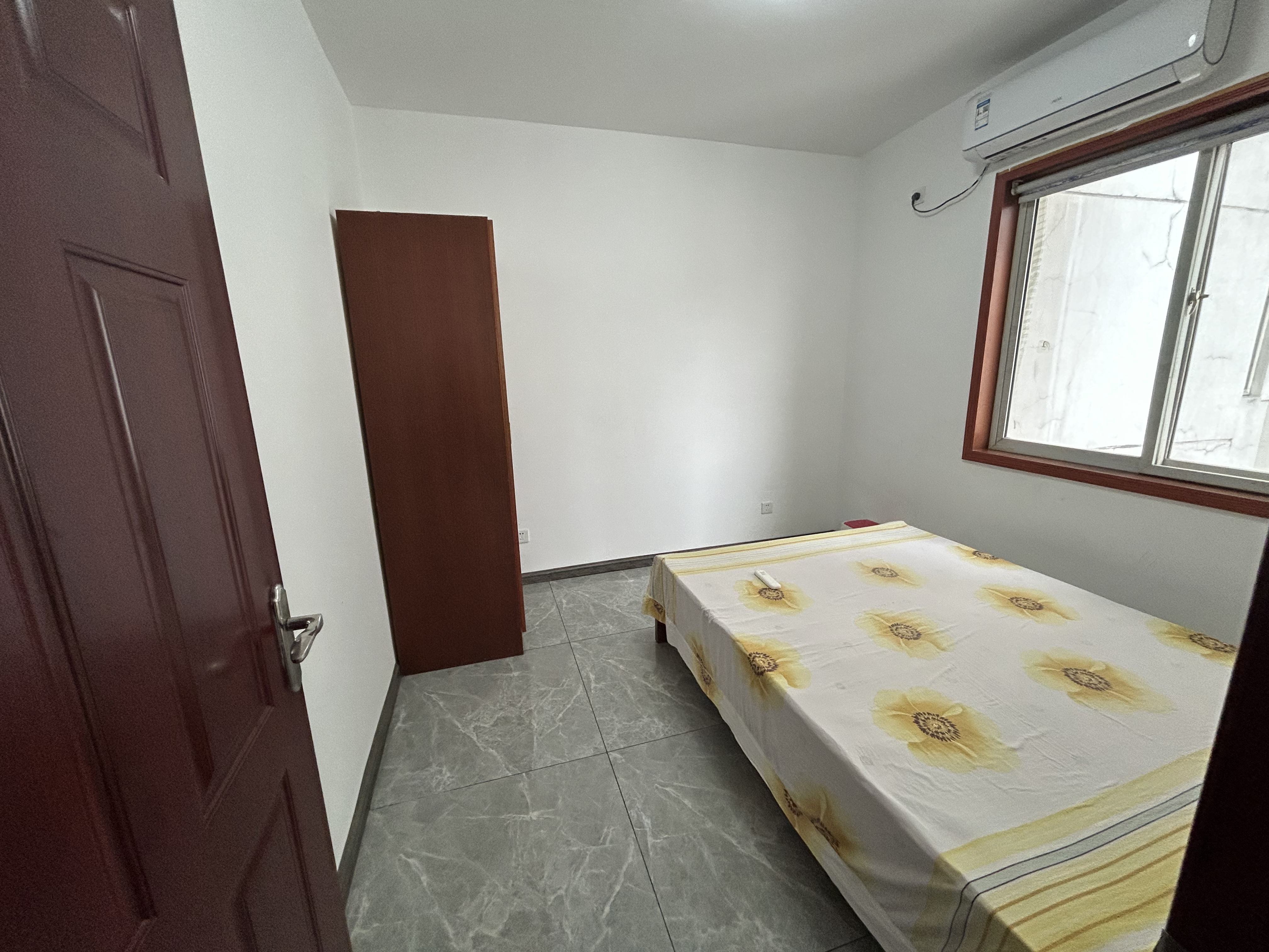 曦美苑  2室1厅1卫    32.8万 曦美苑  2室1厅1卫    32.8万室内图