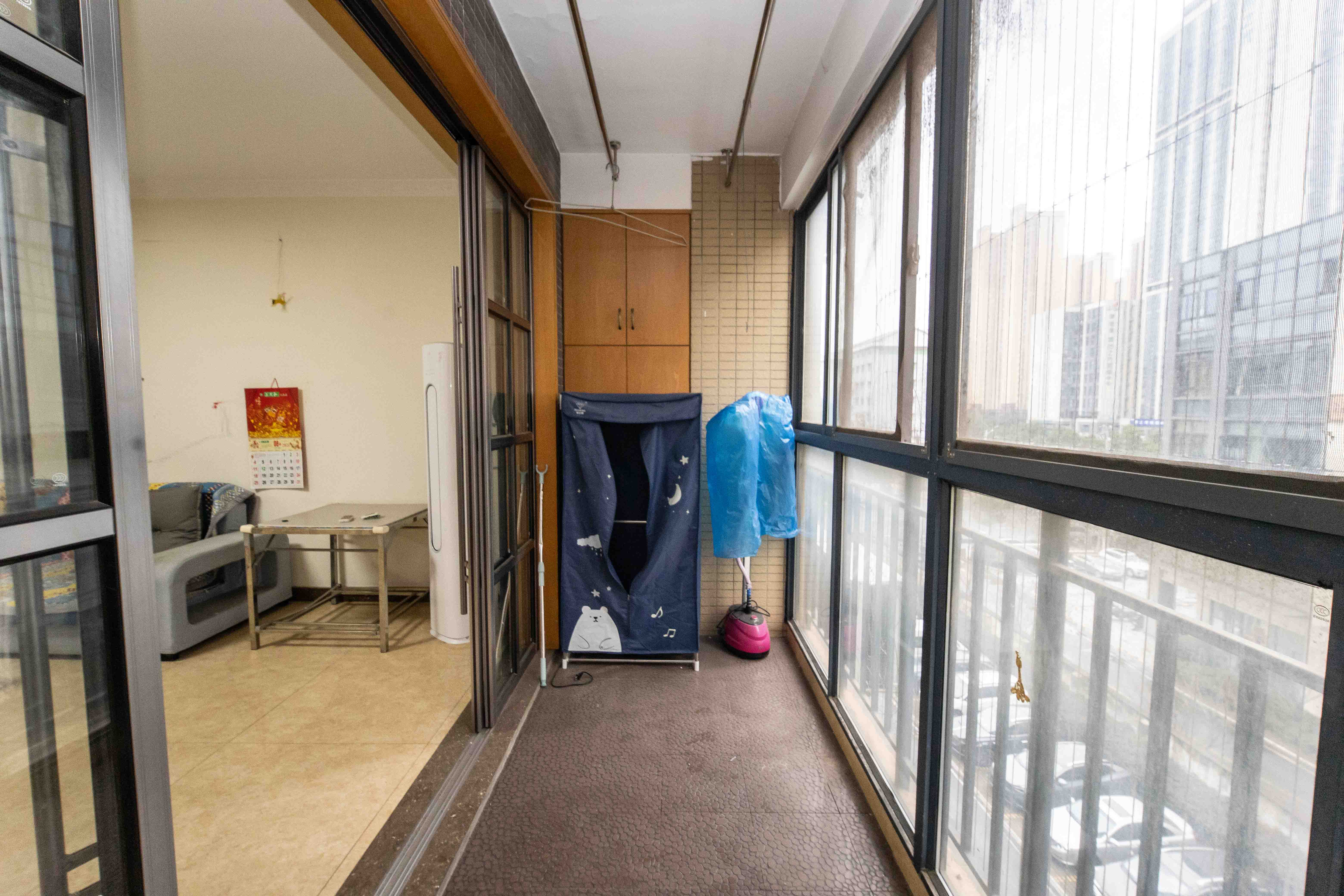 泊爱蓝湾  3室2厅2卫   150.00万阳台