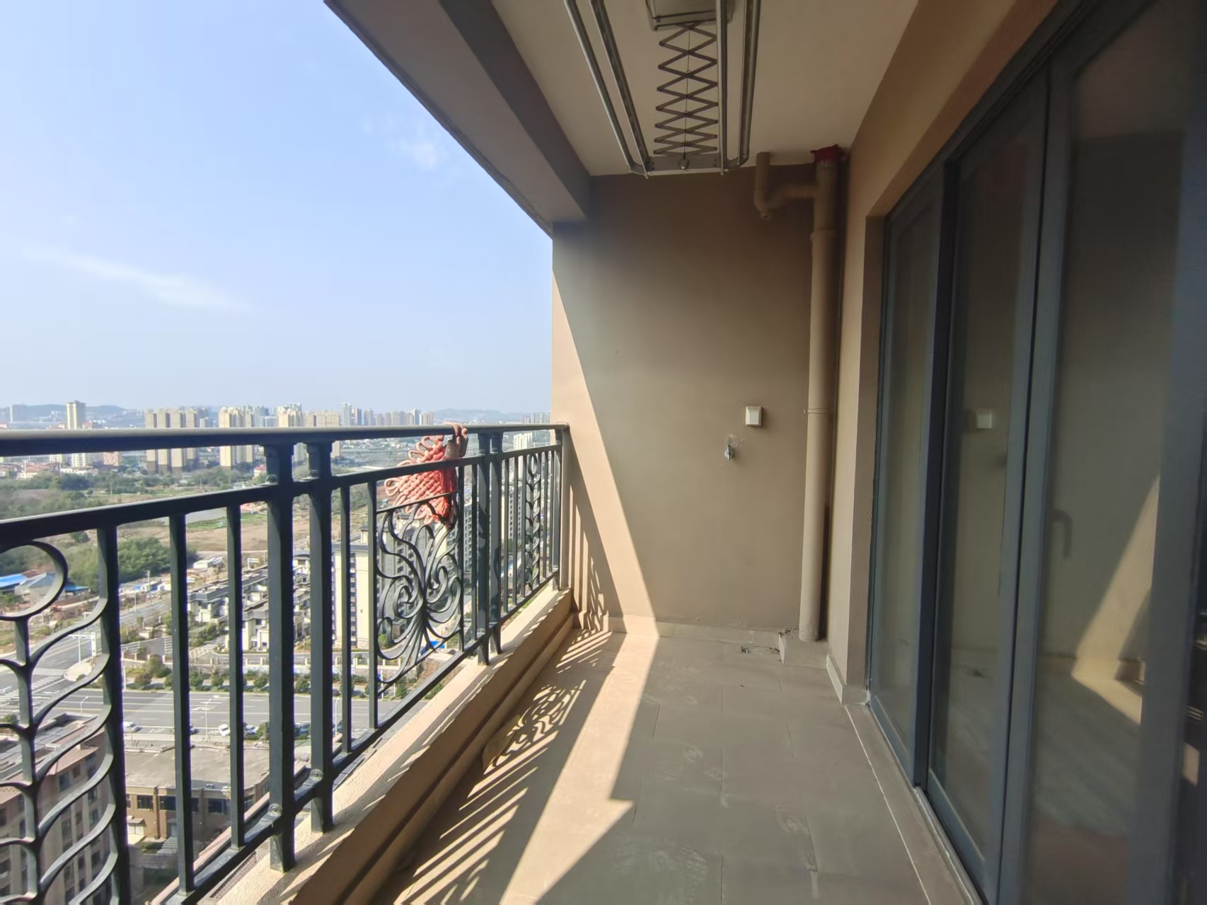 恒大林溪郡 4室2厅3卫 95.0万 恒大林溪郡 4室2厅3卫 95.0万室内图