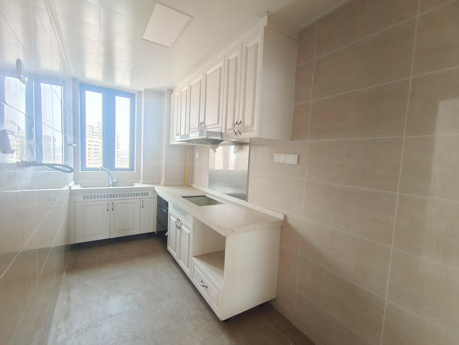 恒大林溪郡 4室2厅3卫 95.0万 恒大林溪郡 4室2厅3卫 95.0万室内图