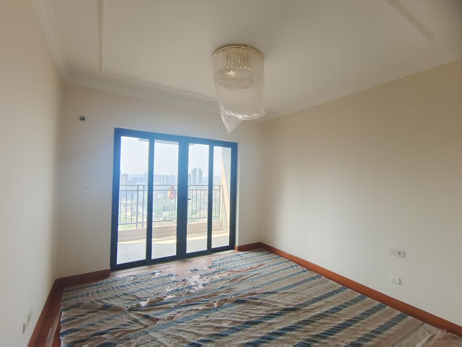 恒大林溪郡 4室2厅3卫 95.0万 恒大林溪郡 4室2厅3卫 95.0万室内图