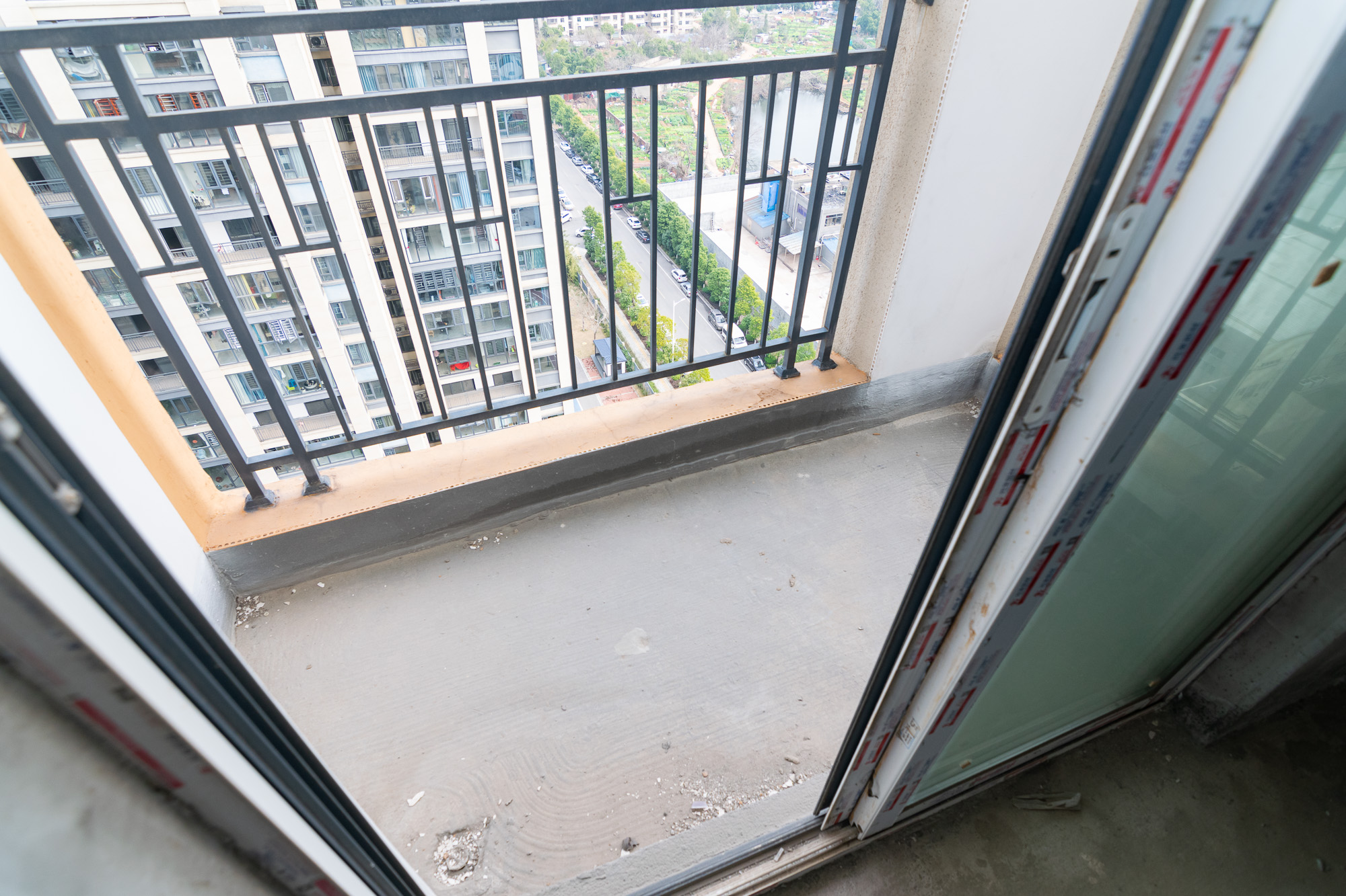 亿达智造小镇望天悦 3室2厅2卫 68.0万 亿达智造小镇望天悦 3室2厅2卫 68.0万阳台