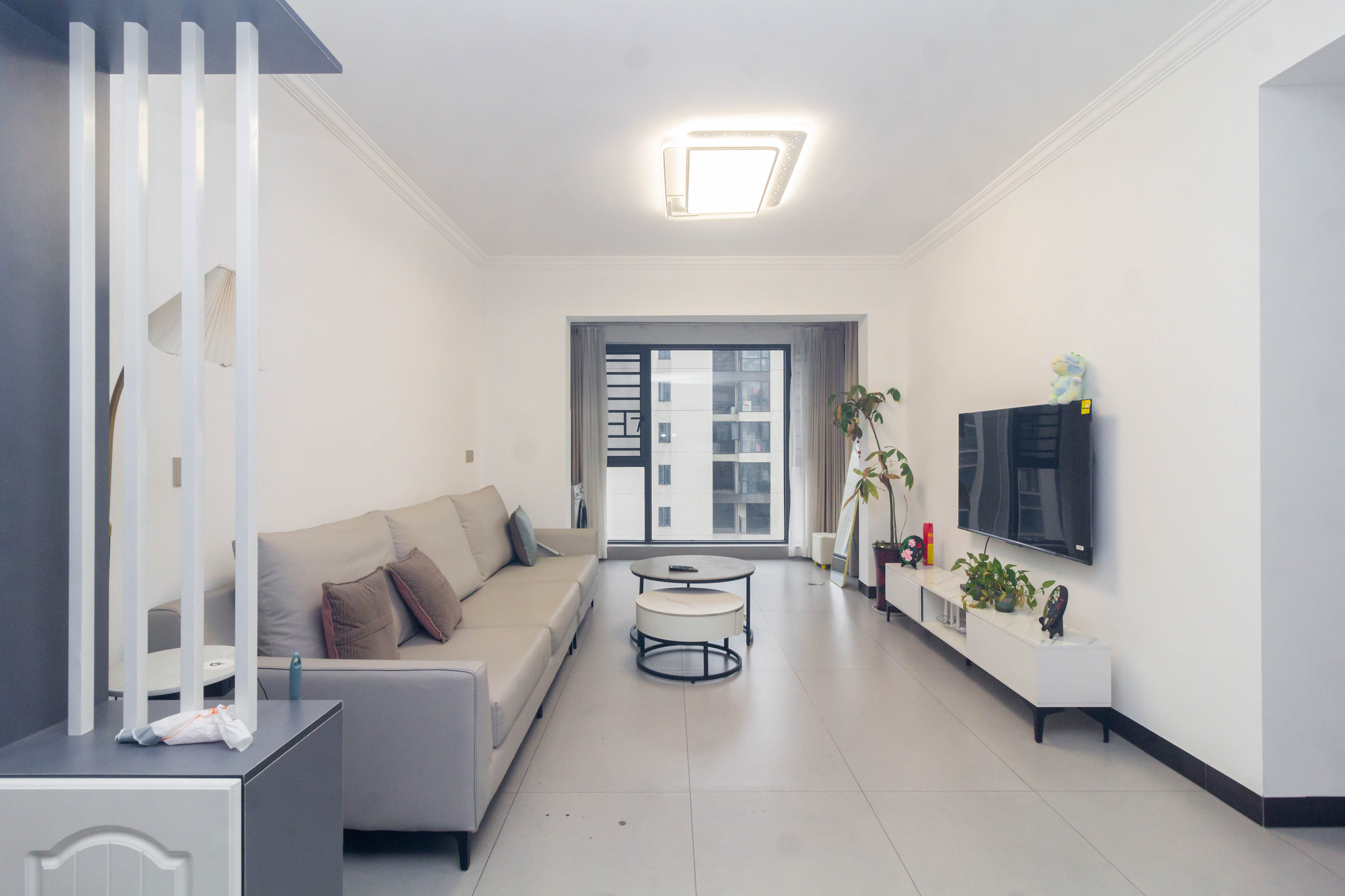 敏捷珑玥府  3室2厅2卫    72.8万 敏捷珑玥府  3室2厅2卫    72.8万客厅