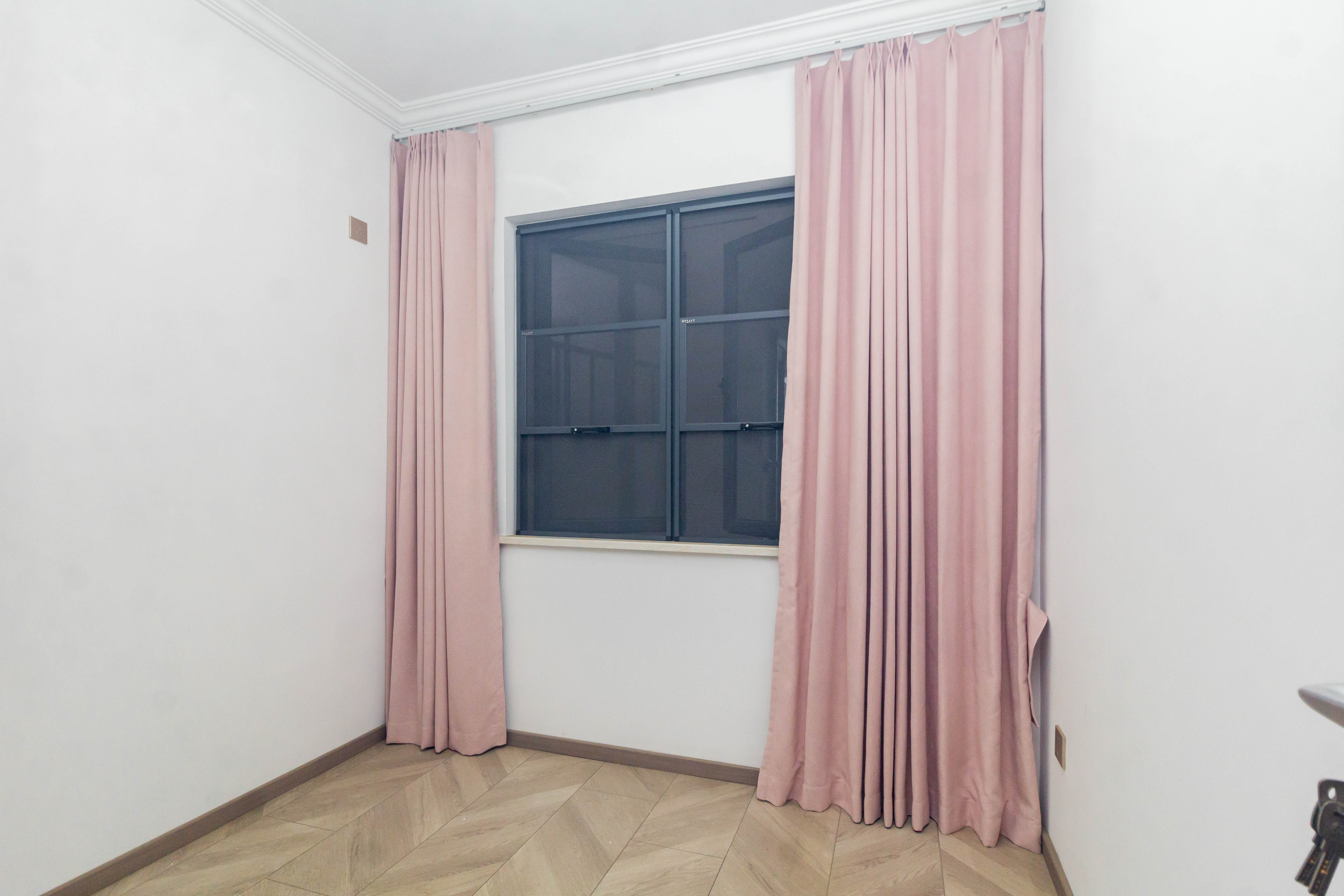 敏捷珑玥府  3室2厅2卫    72.8万 敏捷珑玥府  3室2厅2卫    72.8万卧室