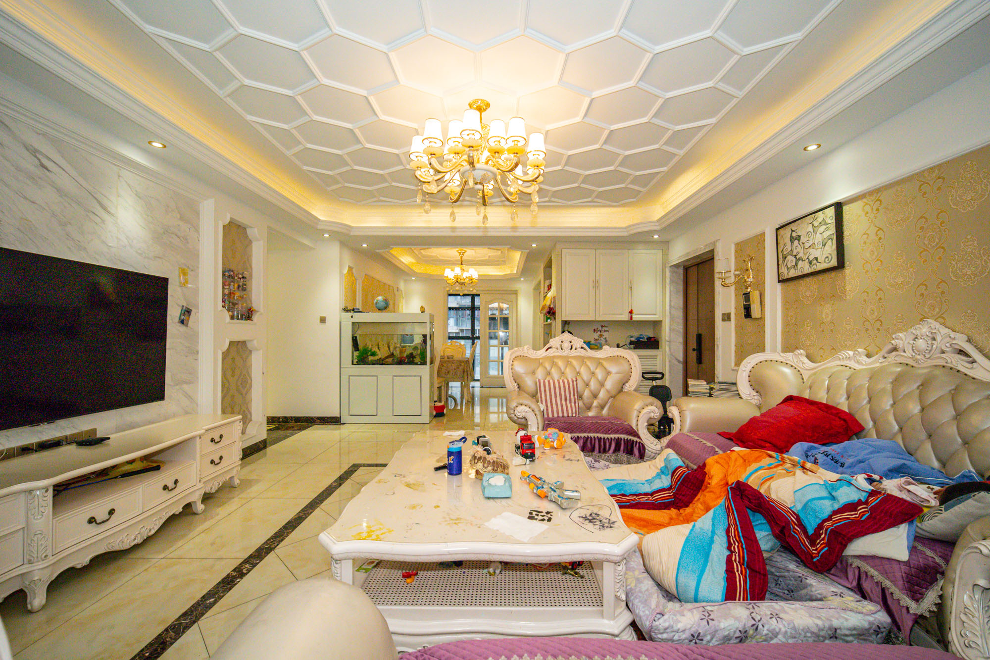 恒基凯旋门一二期  4室2厅2卫    178.0万 恒基凯旋门一二期  4室2厅2卫    178.0万客厅