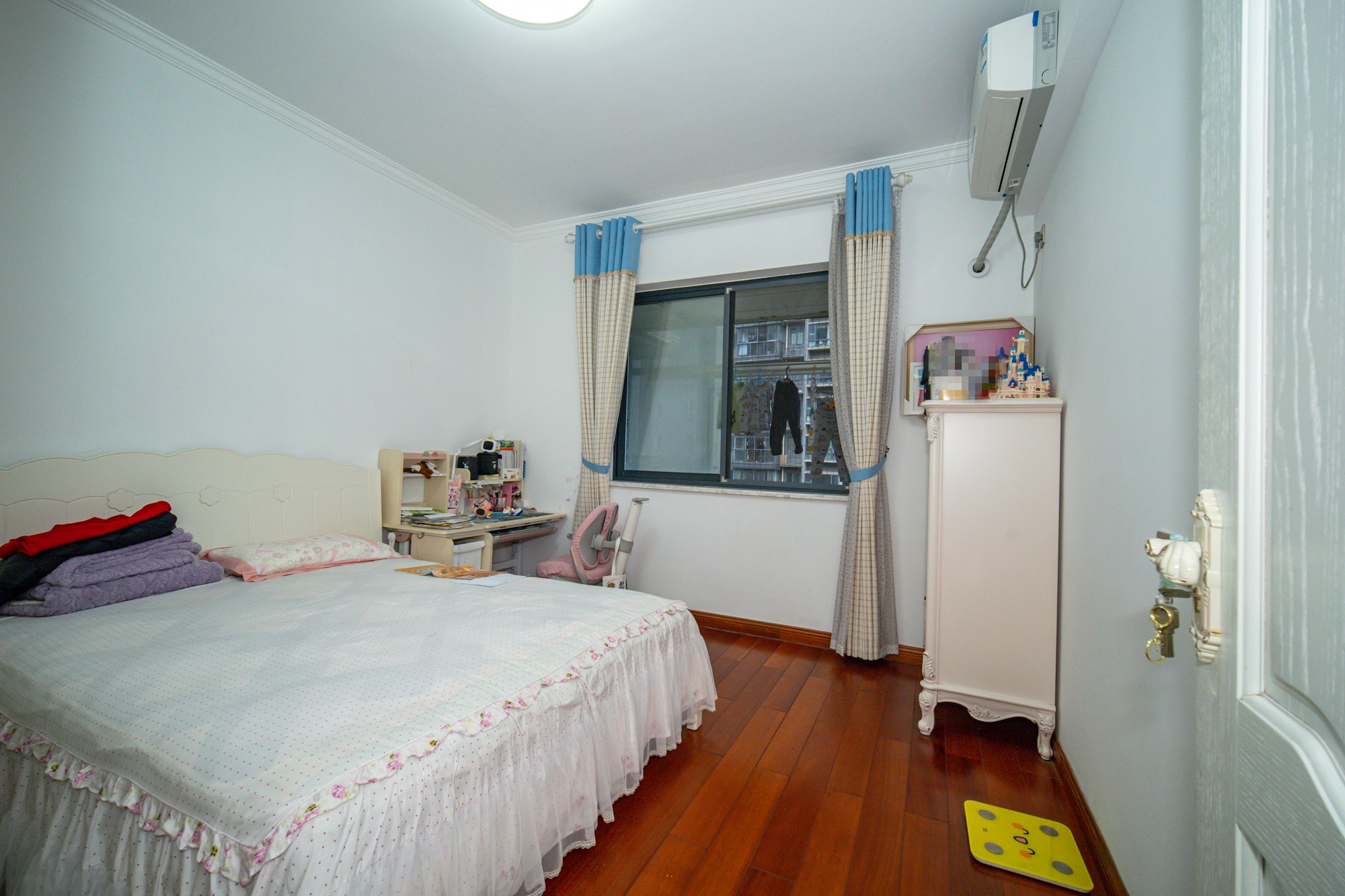 恒基凯旋门一二期  4室2厅2卫    178.0万 恒基凯旋门一二期  4室2厅2卫    178.0万卧室