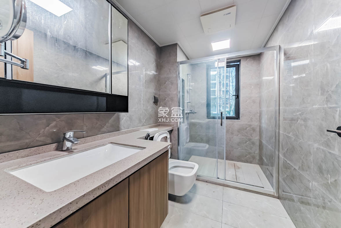 金茂越秀雨花金茂智慧科学城  4室2厅2卫    165.0万 金茂越秀雨花金茂智慧科学城  4室2厅2卫    165.0万卫生间