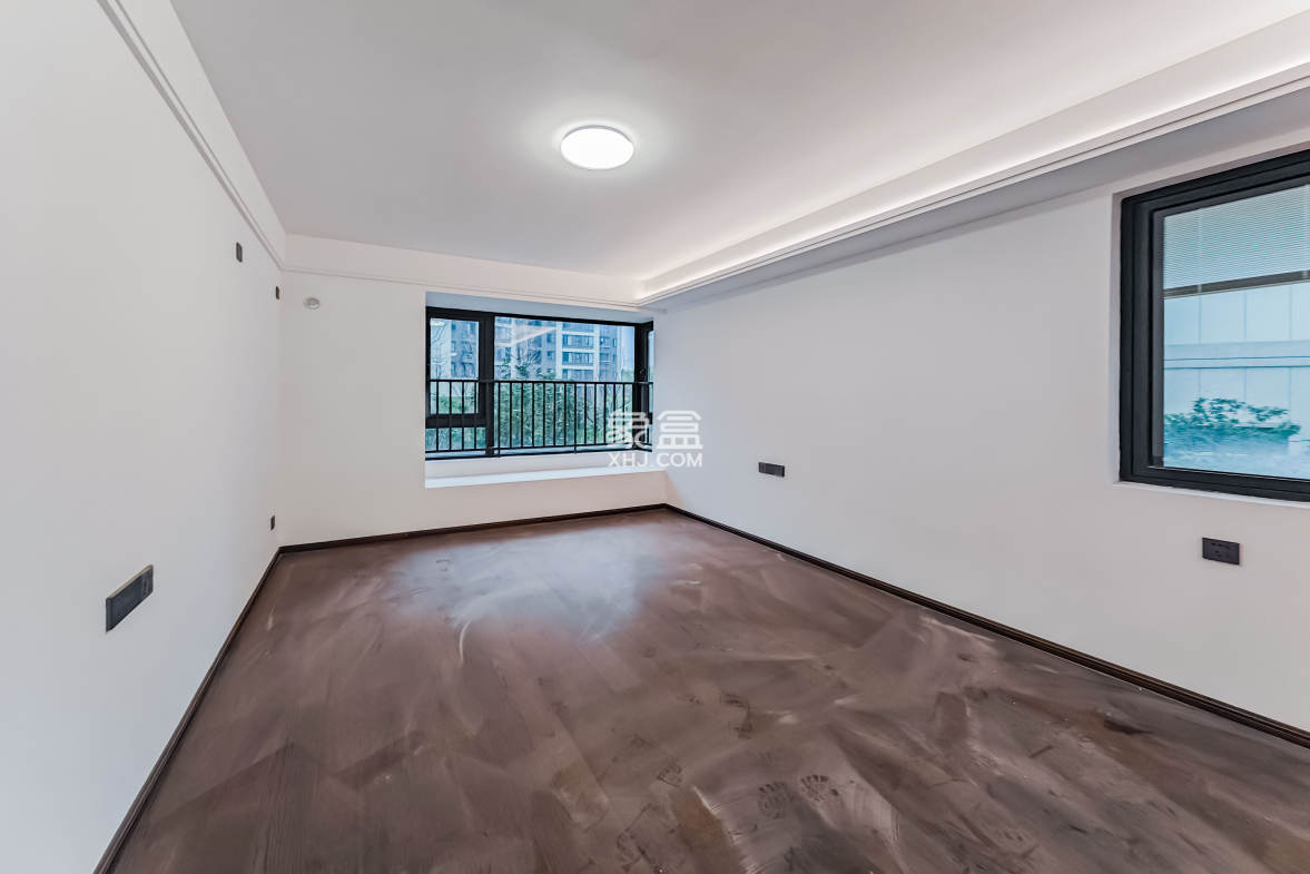 金茂越秀雨花金茂智慧科学城  4室2厅2卫    165.0万 金茂越秀雨花金茂智慧科学城  4室2厅2卫    165.0万卧室