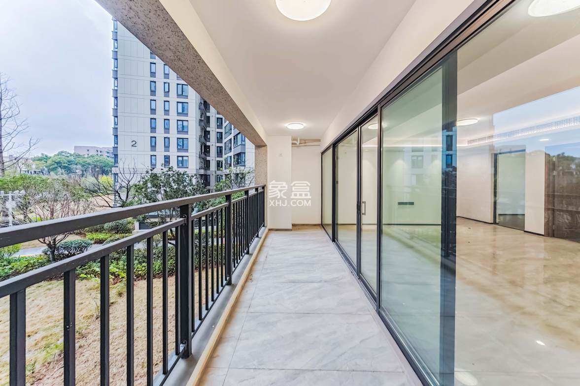 金茂越秀雨花金茂智慧科学城  4室2厅2卫    165.0万 金茂越秀雨花金茂智慧科学城  4室2厅2卫    165.0万阳台