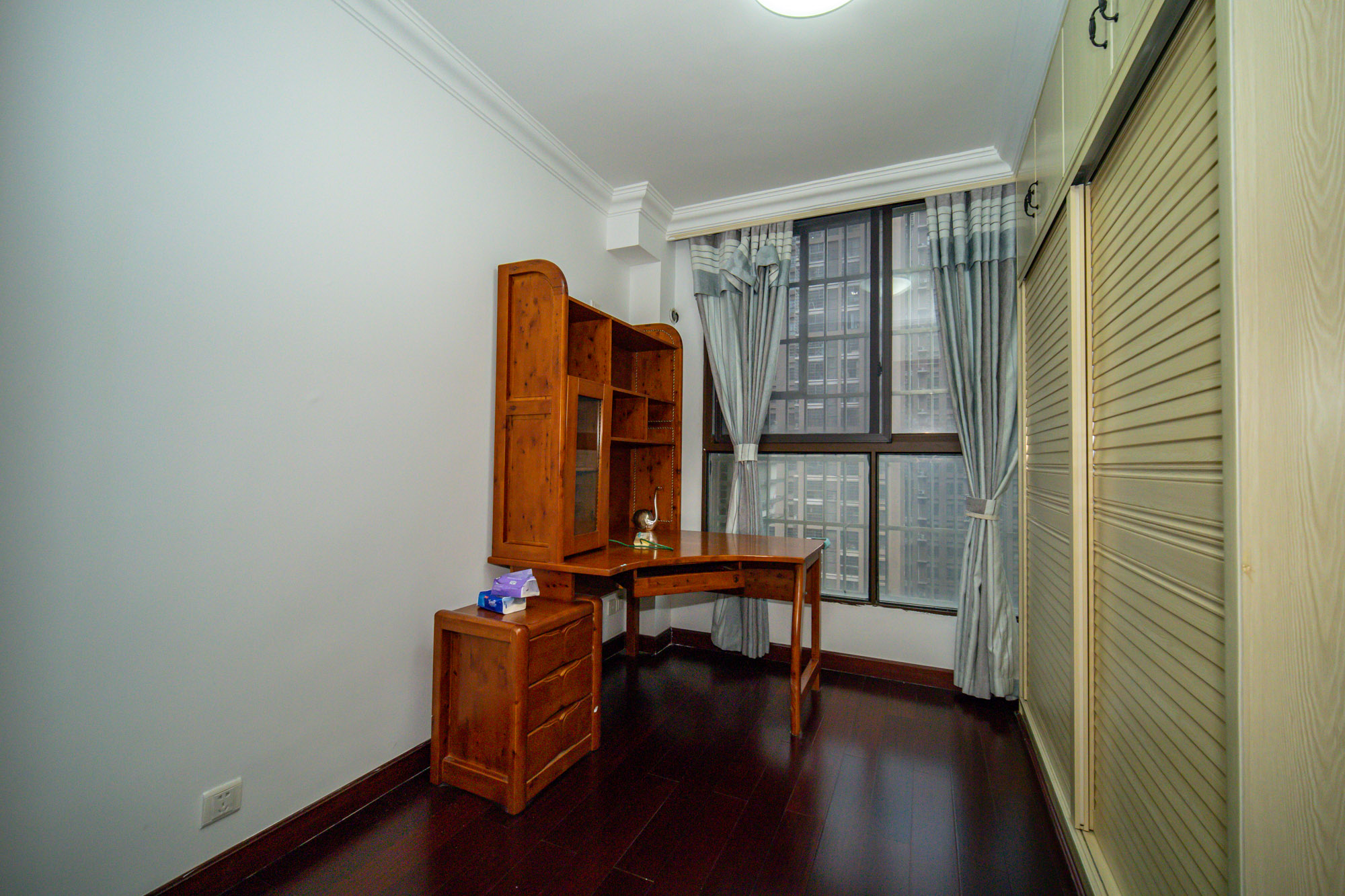 家和院  4室2厅2卫    98.0万 家和院  4室2厅2卫    98.0万卧室