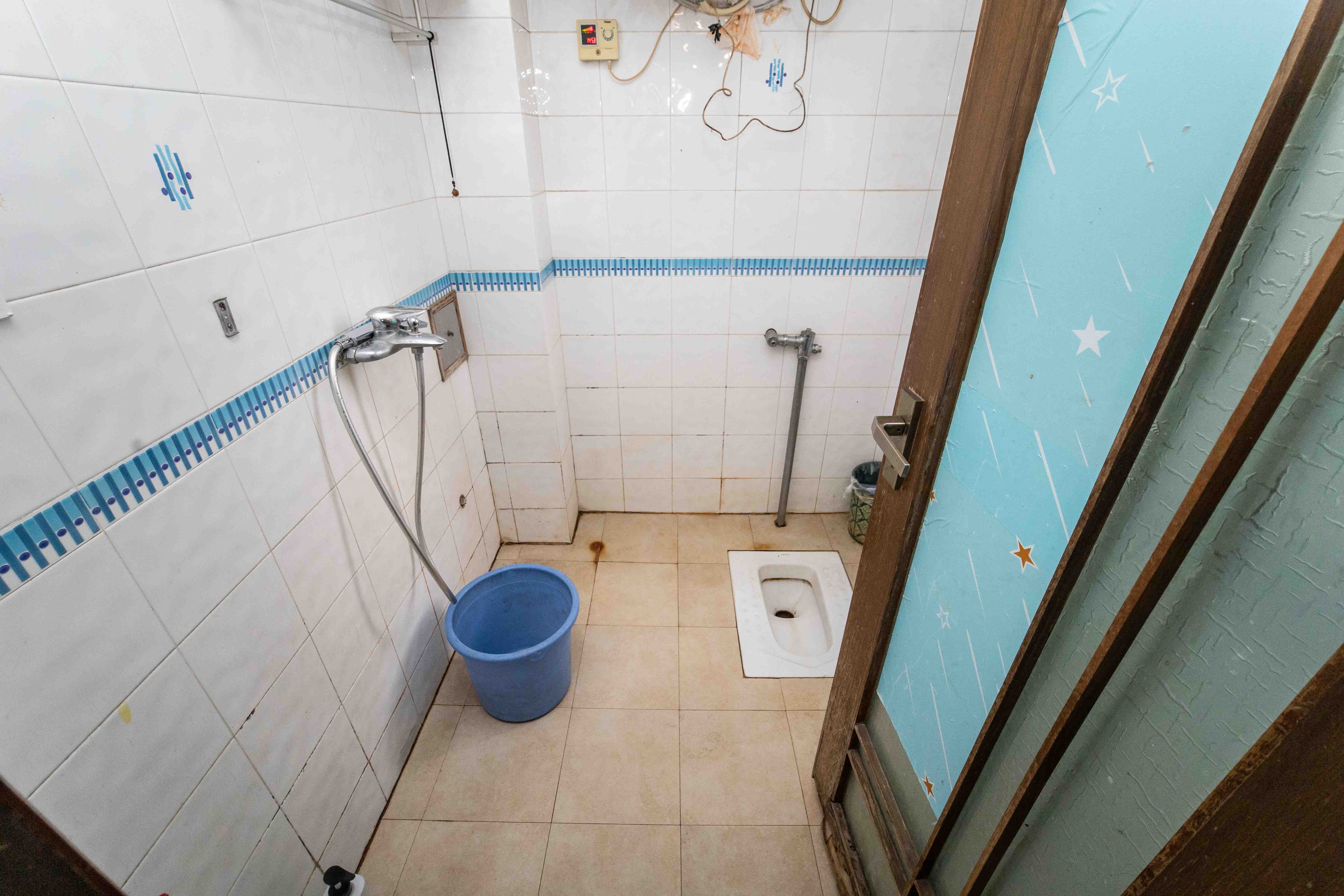 阳光走廊 4室2厅2卫 106.0万 阳光走廊 4室2厅2卫 106.0万卫生间