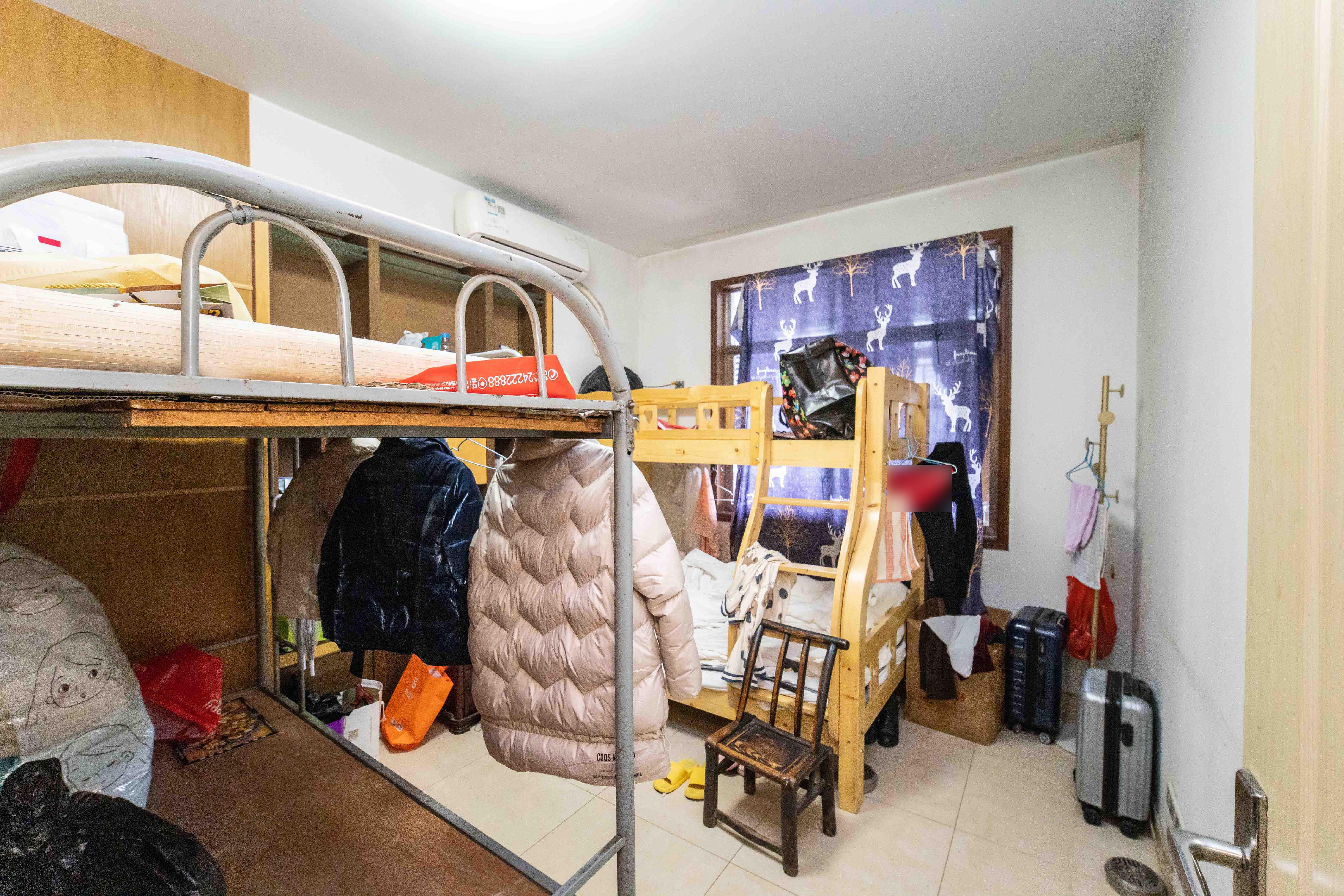 阳光走廊 4室2厅2卫 106.0万 阳光走廊 4室2厅2卫 106.0万卧室