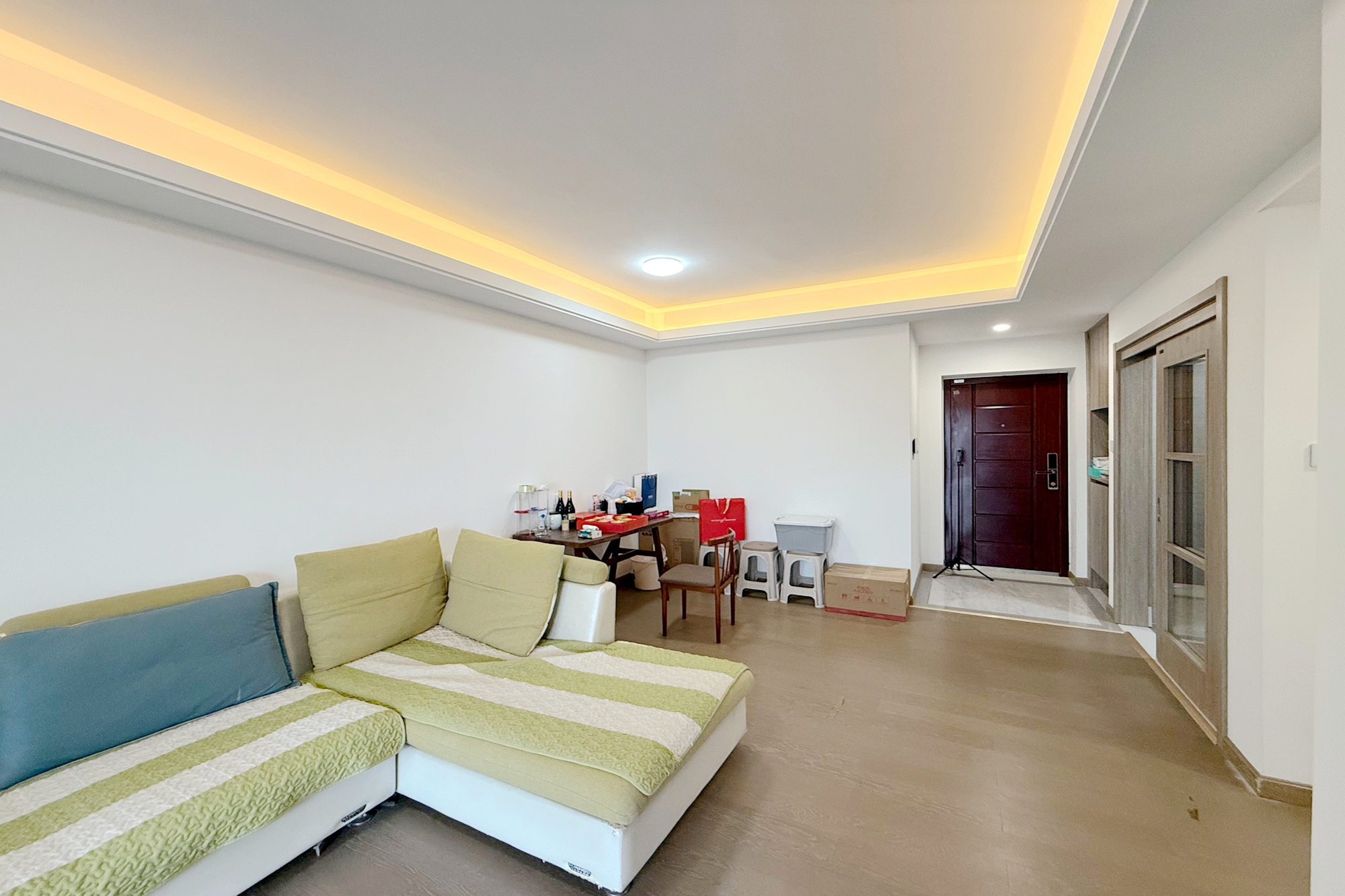 美的翰城  3室2厅2卫    76.0万 美的翰城  3室2厅2卫    76.0万客厅