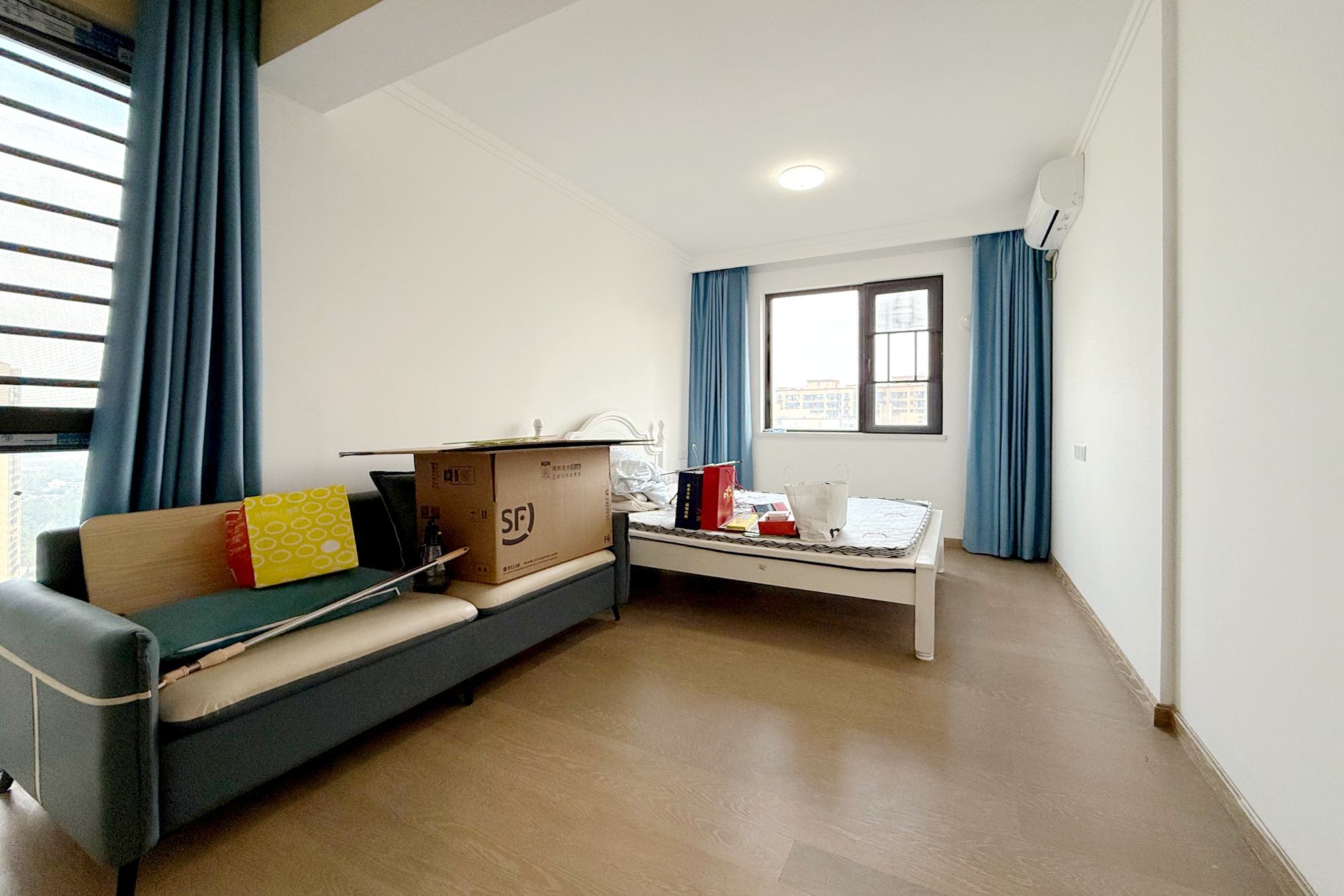 美的翰城  3室2厅2卫    76.0万 美的翰城  3室2厅2卫    76.0万卧室