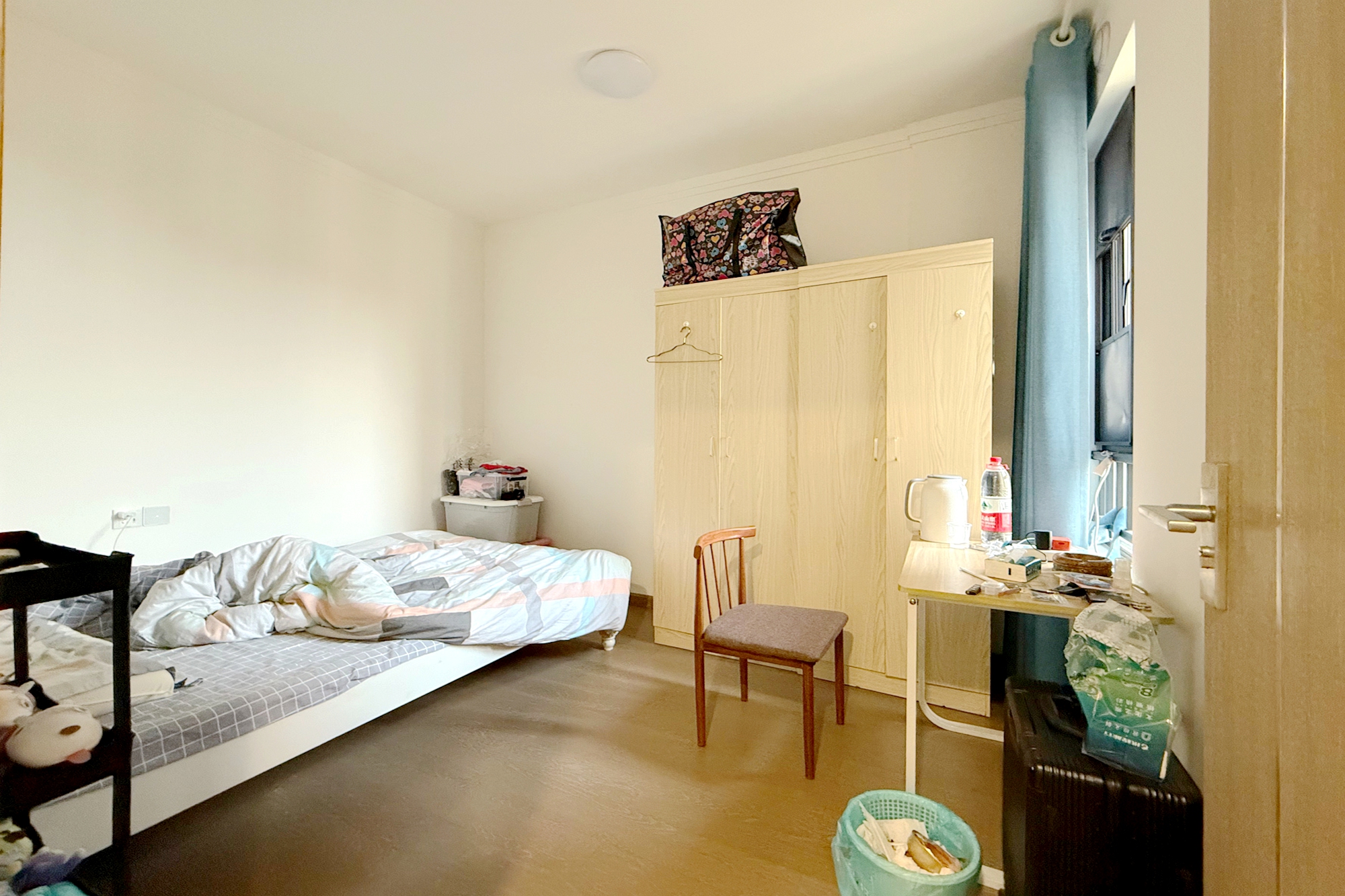 美的翰城  3室2厅2卫    76.0万 美的翰城  3室2厅2卫    76.0万卧室