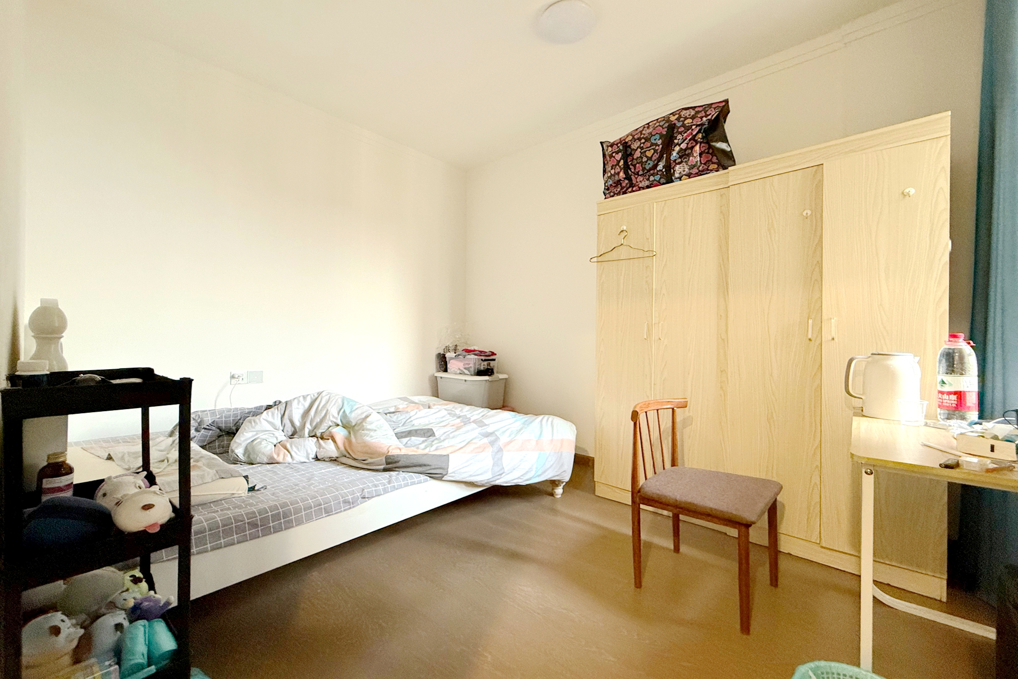 美的翰城  3室2厅2卫    76.0万 美的翰城  3室2厅2卫    76.0万卧室