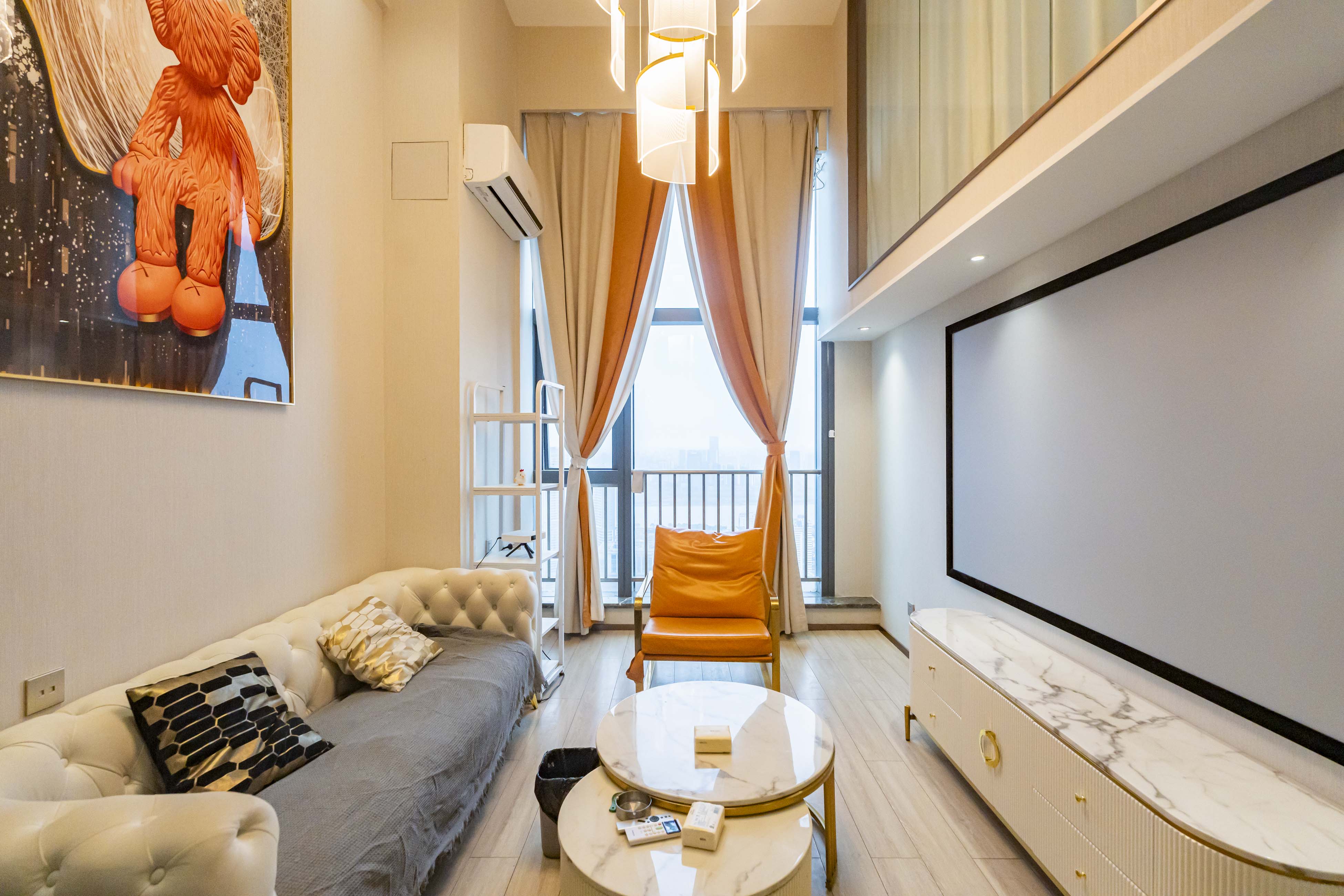 华远华时代  3室1厅2卫   70.00万 华远华时代  3室1厅2卫   70.00万客厅