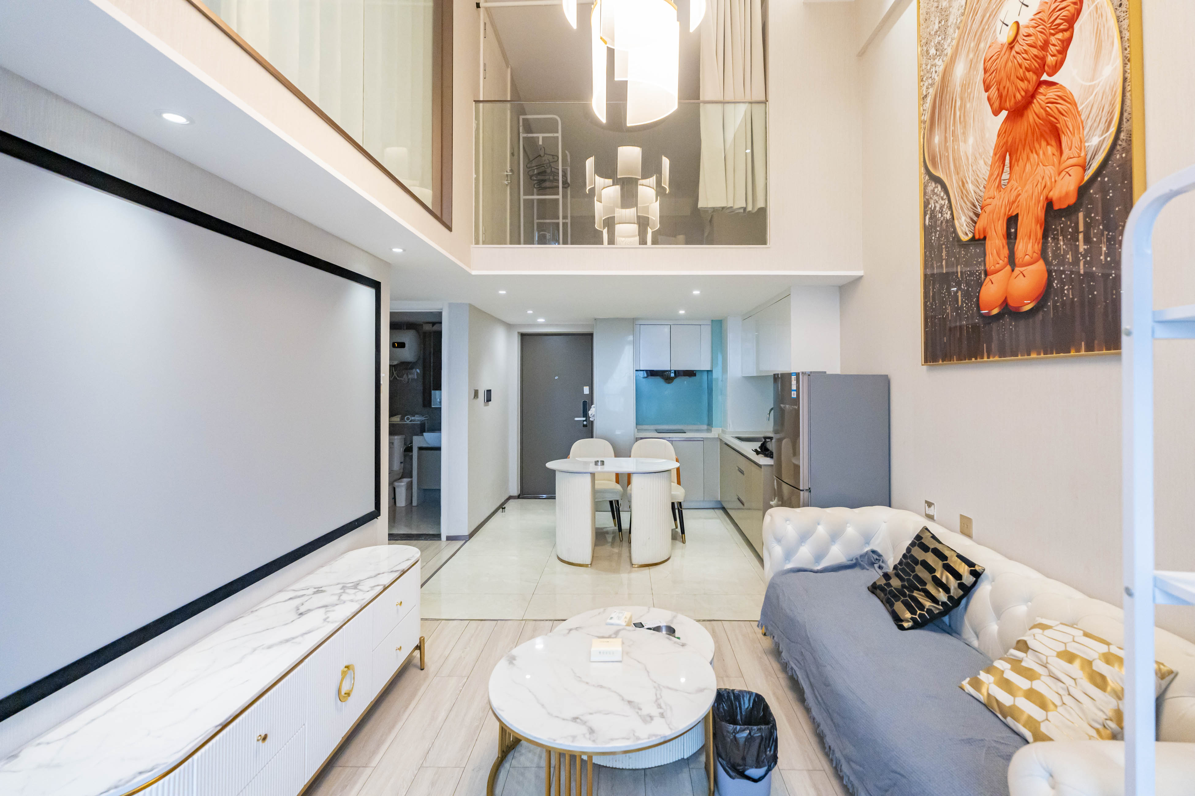 华远华时代  3室1厅2卫   70.00万 华远华时代  3室1厅2卫   70.00万客厅