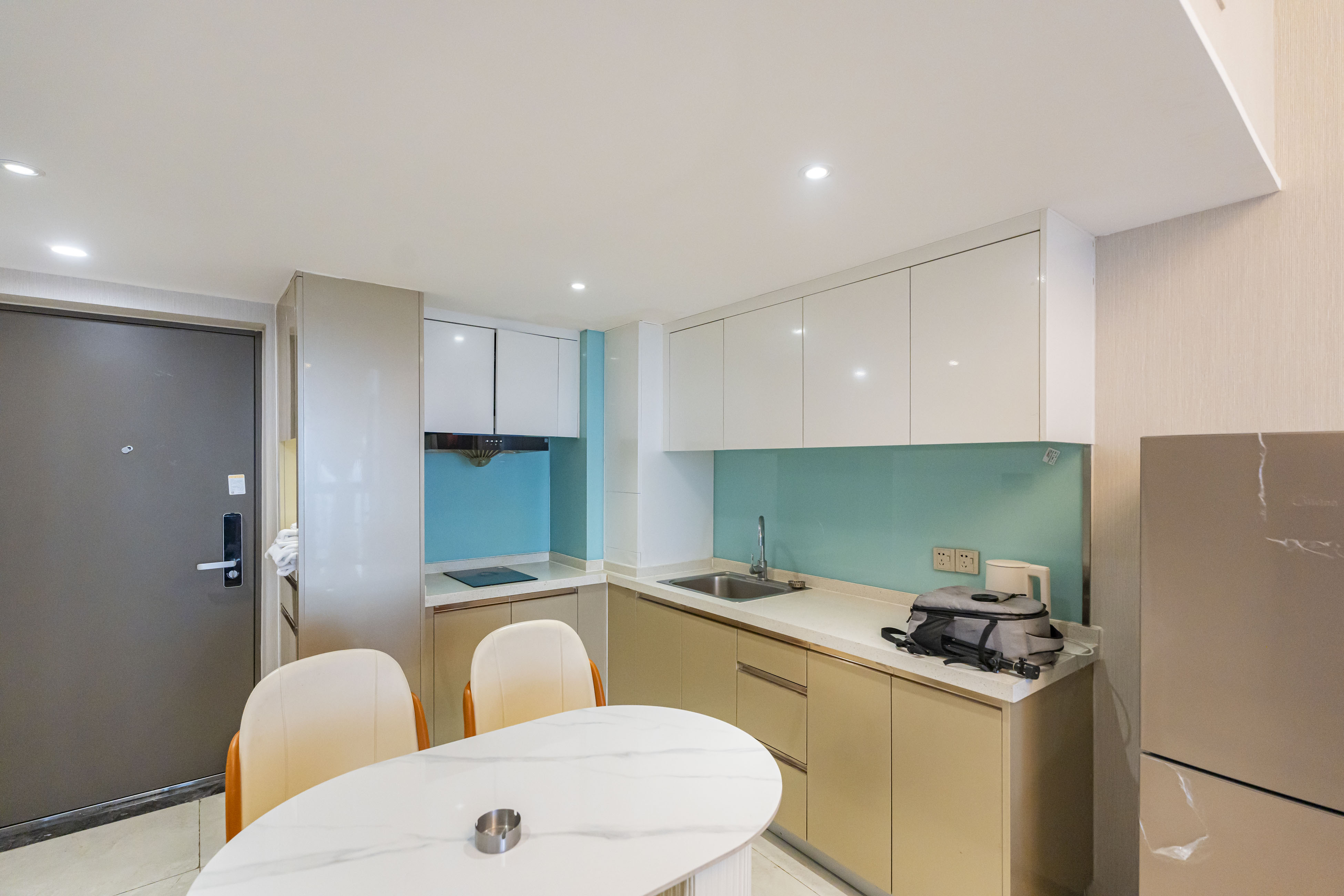 华远华时代  3室1厅2卫   70.00万 华远华时代  3室1厅2卫   70.00万客厅