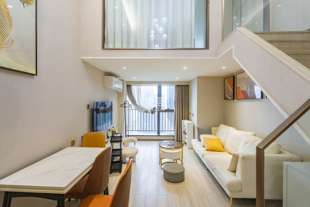 华远华时代  1室0厅0卫    62.0万