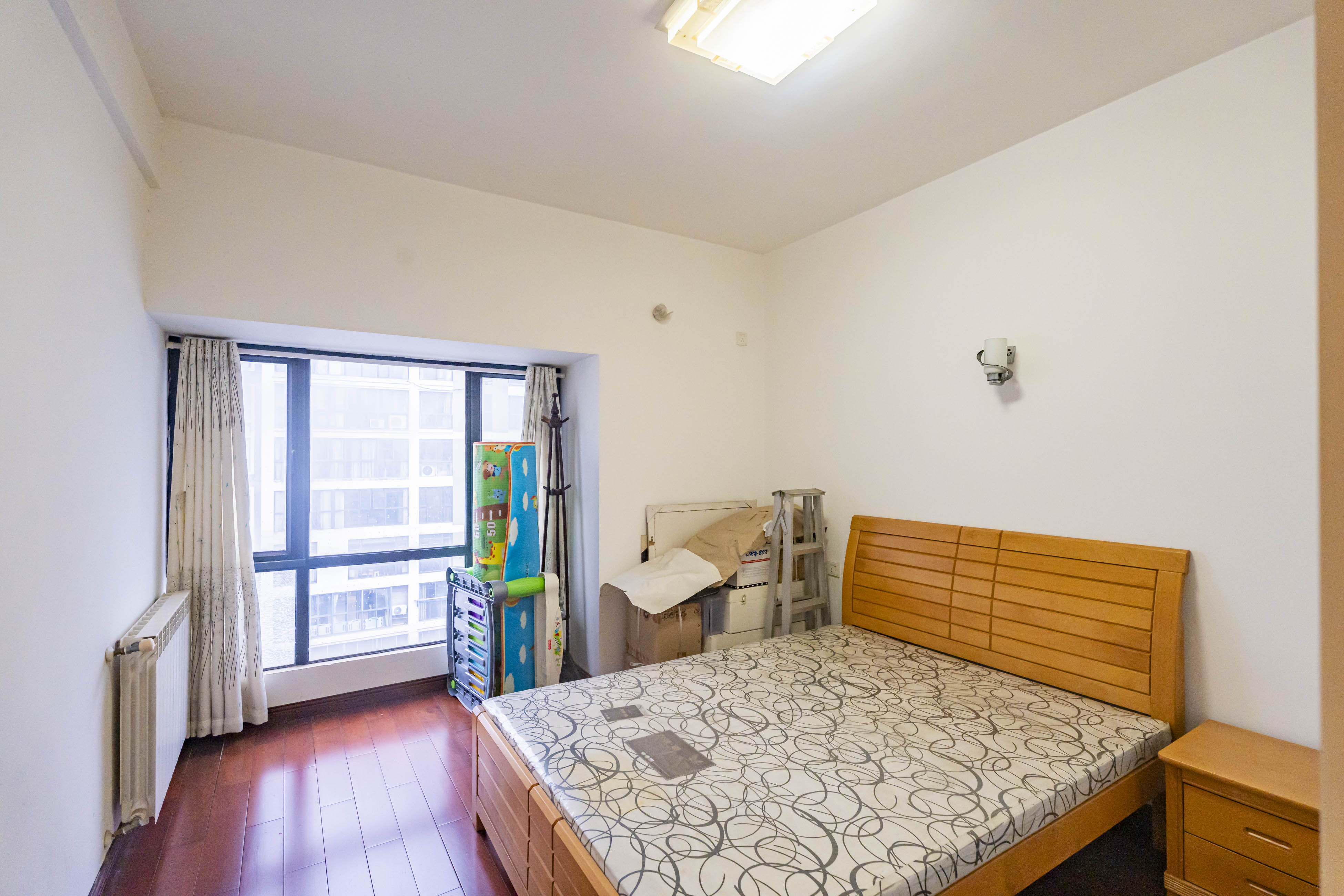 归心苑  4室2厅2卫    182.0万 归心苑  4室2厅2卫    182.0万卧室