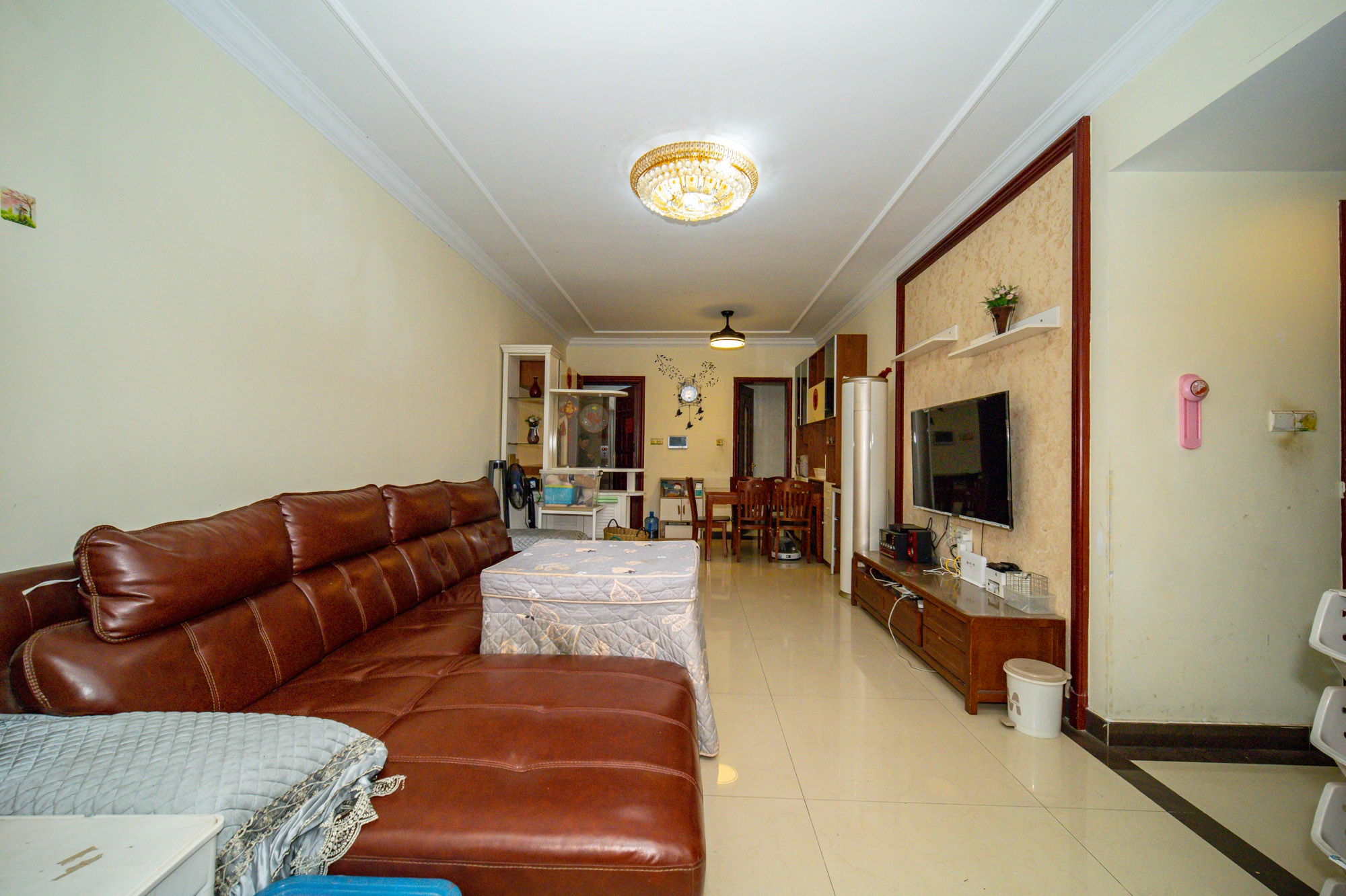 恒大翡翠华庭 3室2厅1卫 79.8万 恒大翡翠华庭 3室2厅1卫 79.8万客厅