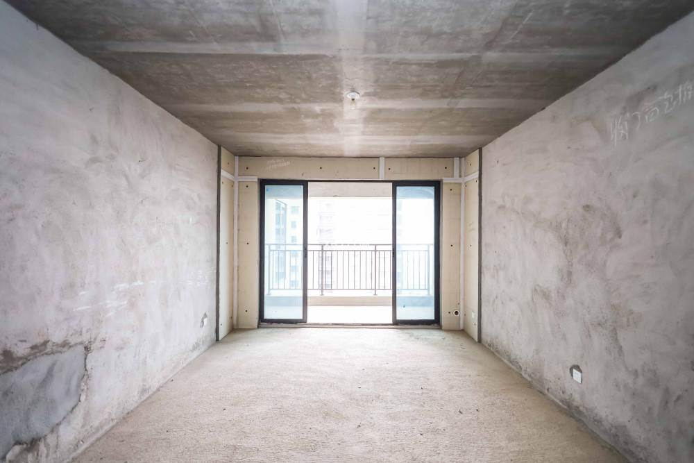 通号岭绣苑  3室2厅2卫    77.0万