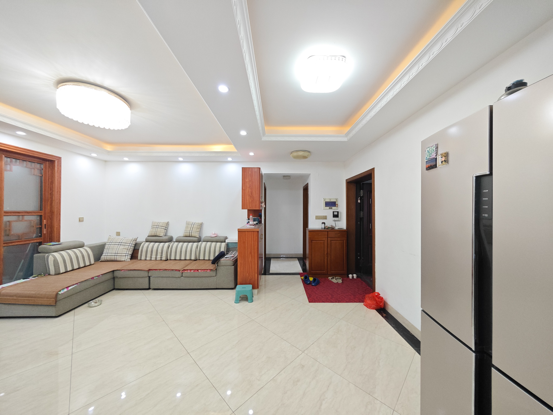 南颐园 2室2厅1卫 48.8万 南颐园 2室2厅1卫 48.8万客厅