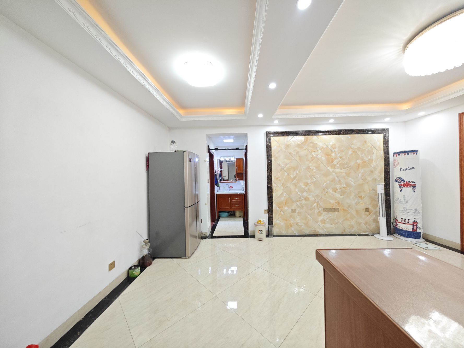 南颐园 2室2厅1卫 48.8万 南颐园 2室2厅1卫 48.8万客厅