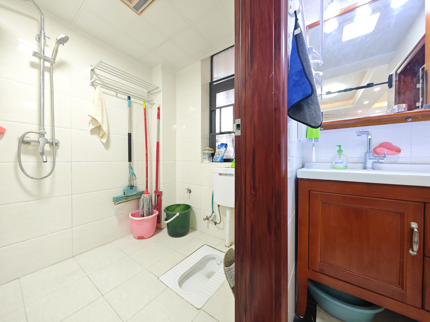 南颐园 2室2厅1卫 48.8万 南颐园 2室2厅1卫 48.8万卫生间