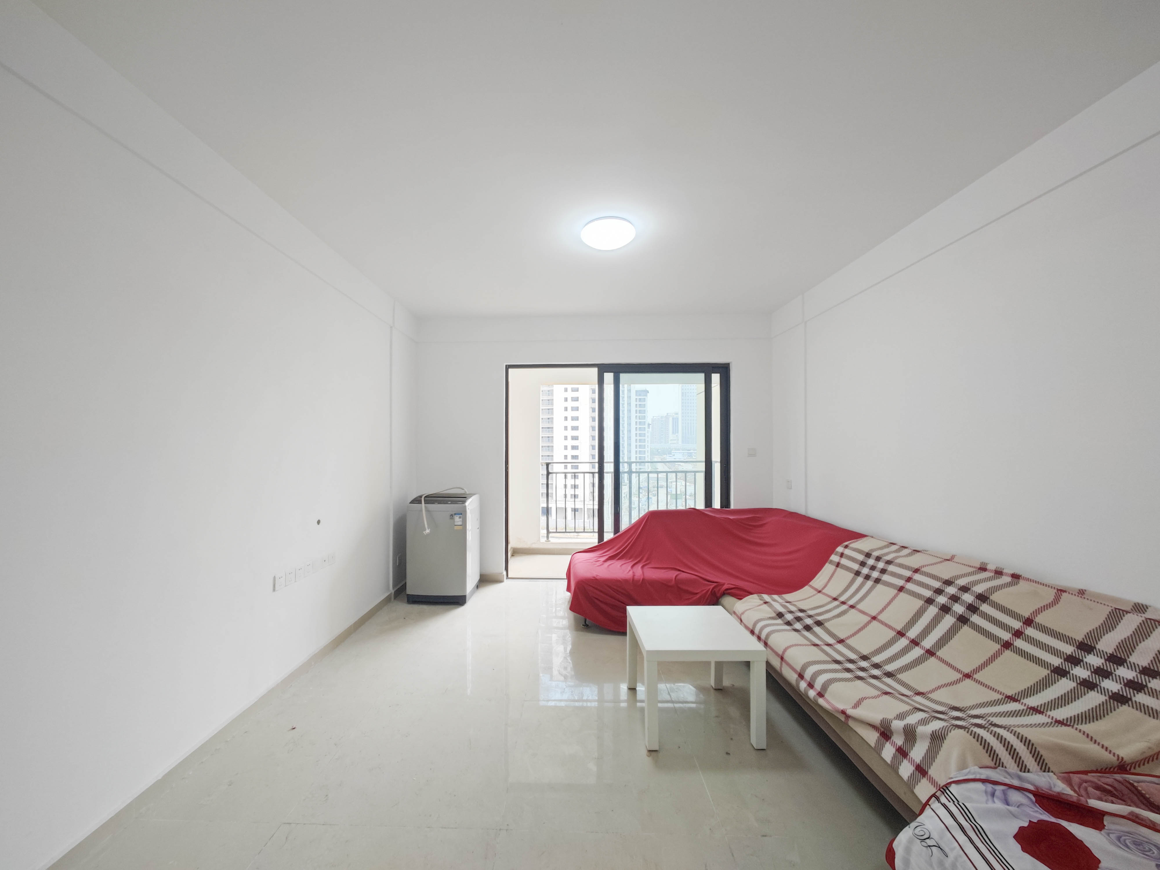 合能枫丹丽舍(柏悦名苑) 3室2厅2卫 115.0万 合能枫丹丽舍(柏悦名苑) 3室2厅2卫 115.0万客厅