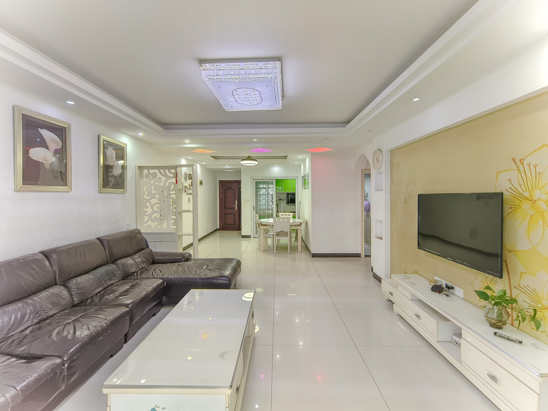 好望谷  3室2厅2卫    62.8万 好望谷  3室2厅2卫    62.8万客厅