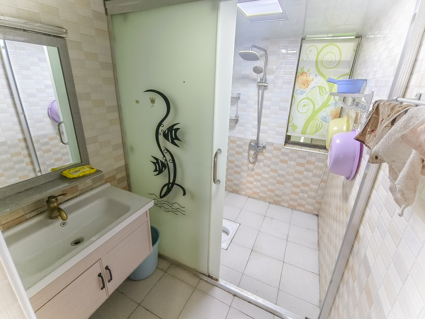 好望谷  3室2厅2卫    62.8万 好望谷  3室2厅2卫    62.8万卫生间