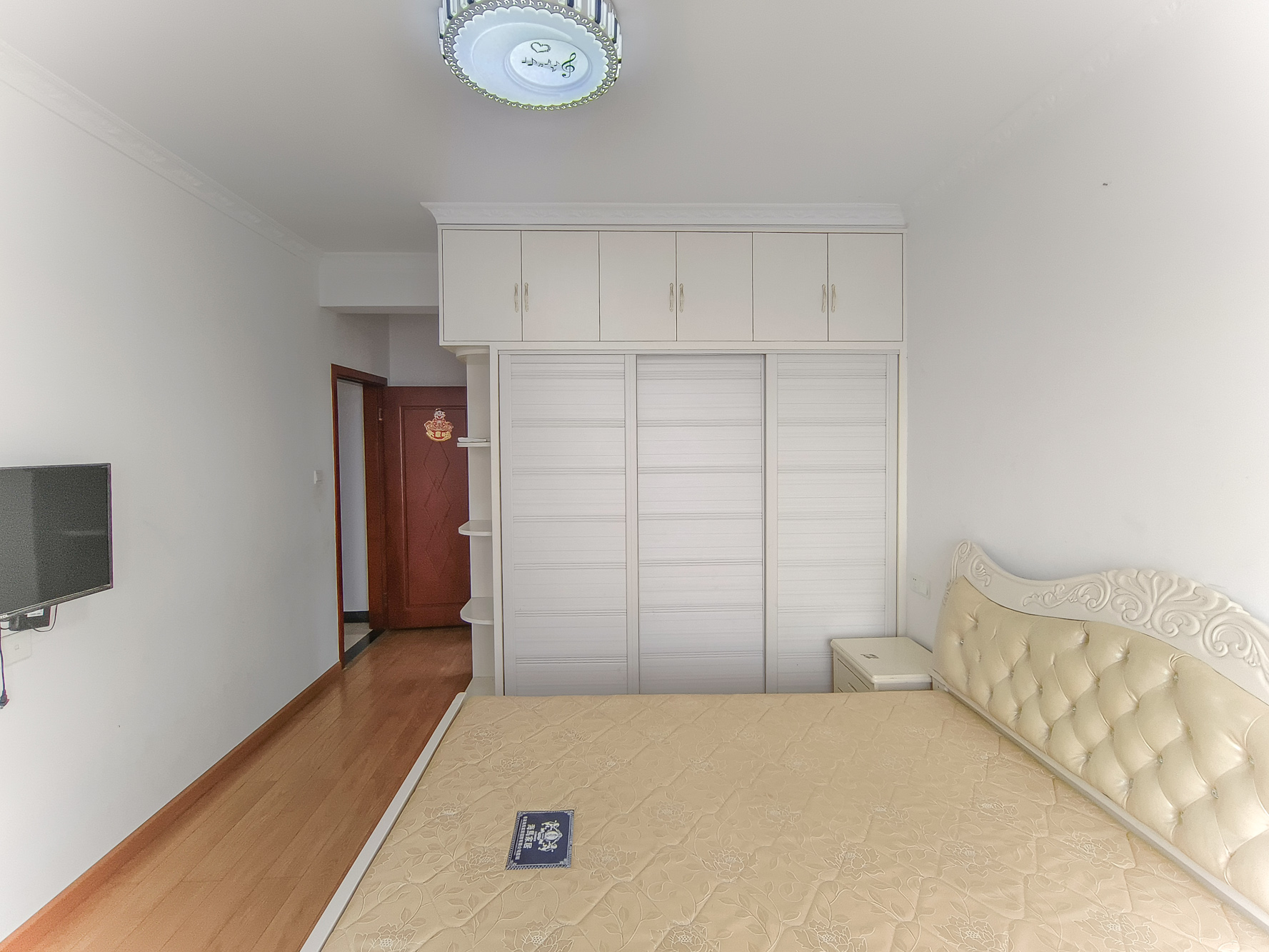 好望谷  3室2厅2卫    62.8万 好望谷  3室2厅2卫    62.8万卧室