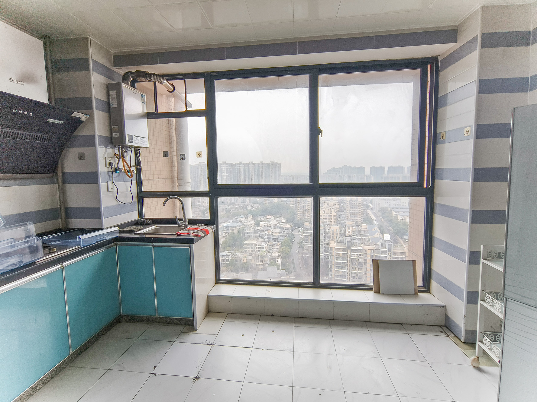 山水湾 1室1厅1卫 40.0万 山水湾 1室1厅1卫 40.0万厨房