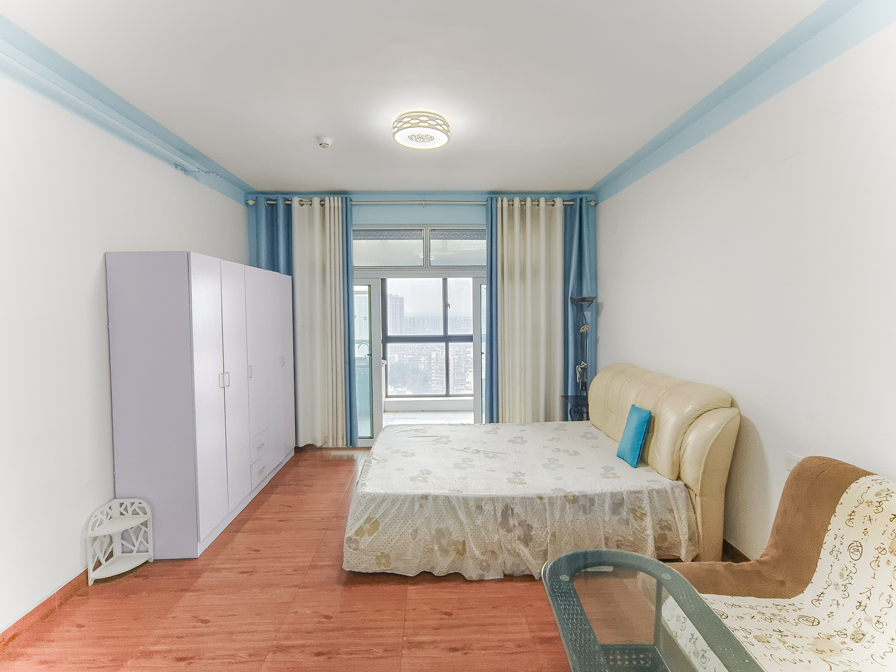 山水湾 1室1厅1卫 40.0万 山水湾 1室1厅1卫 40.0万客厅