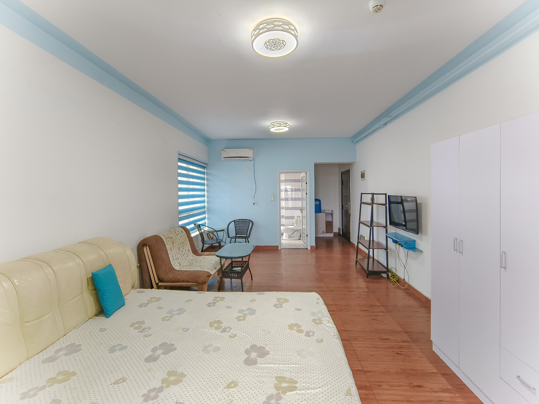 山水湾 1室1厅1卫 40.0万 山水湾 1室1厅1卫 40.0万客厅