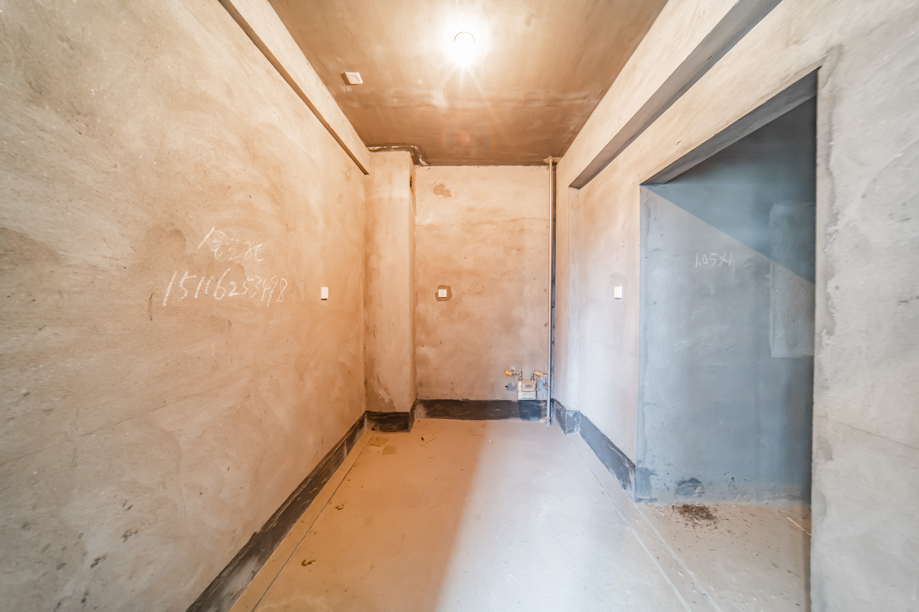 麓山翰林苑  4室2厅2卫    148.0万 麓山翰林苑  4室2厅2卫    148.0万厨房